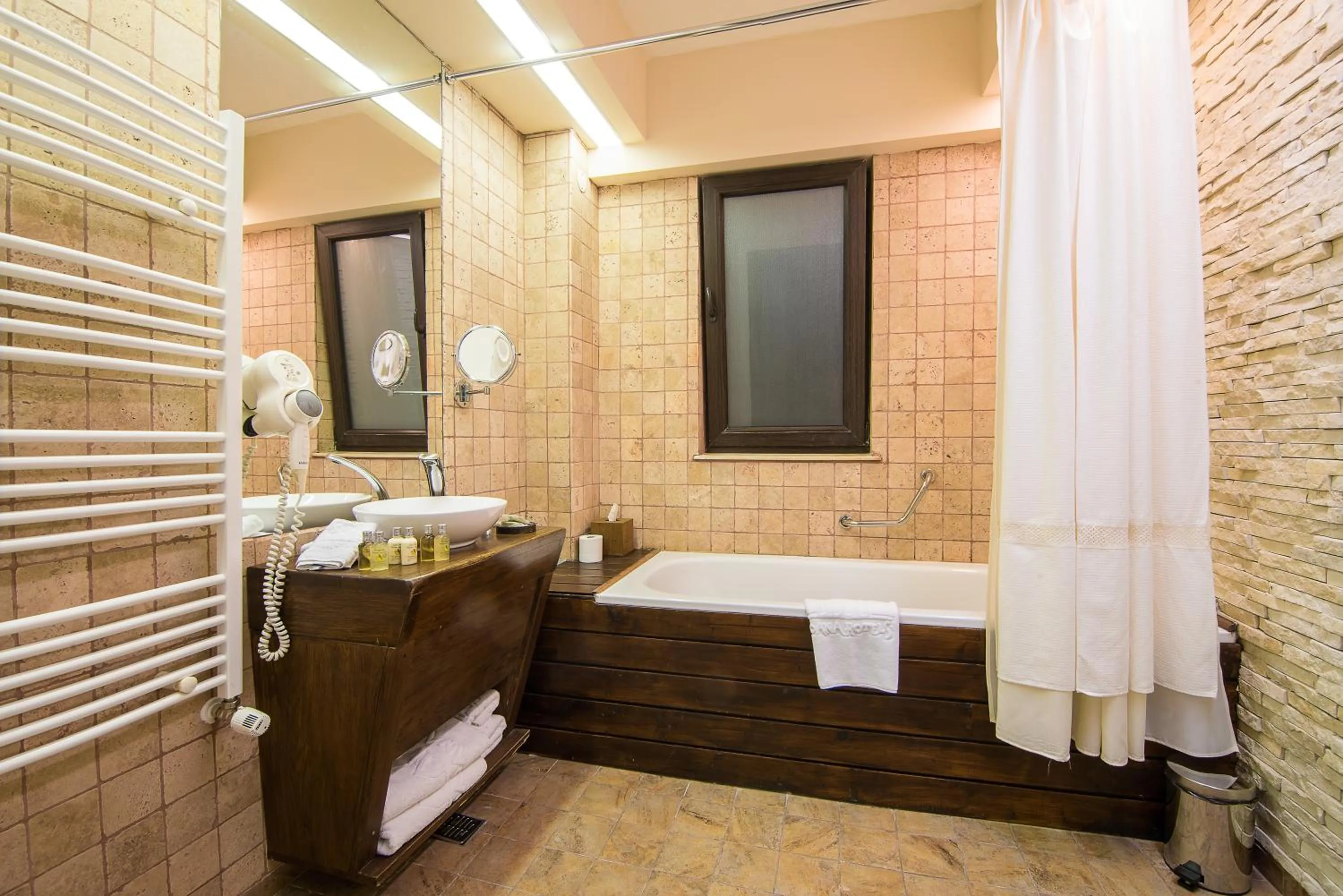 Ioana Boutique Hotel