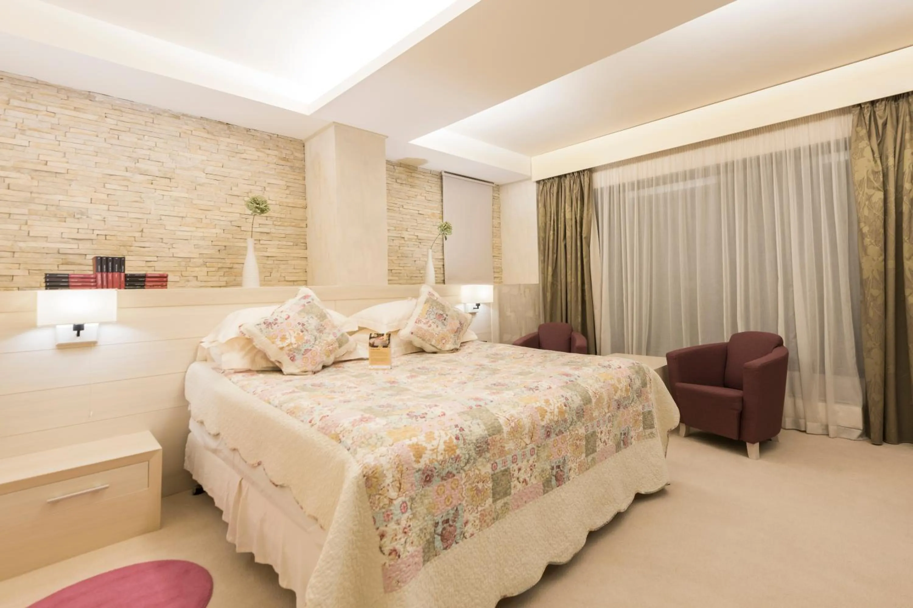 Bedroom, Bed in Ioana Boutique Hotel