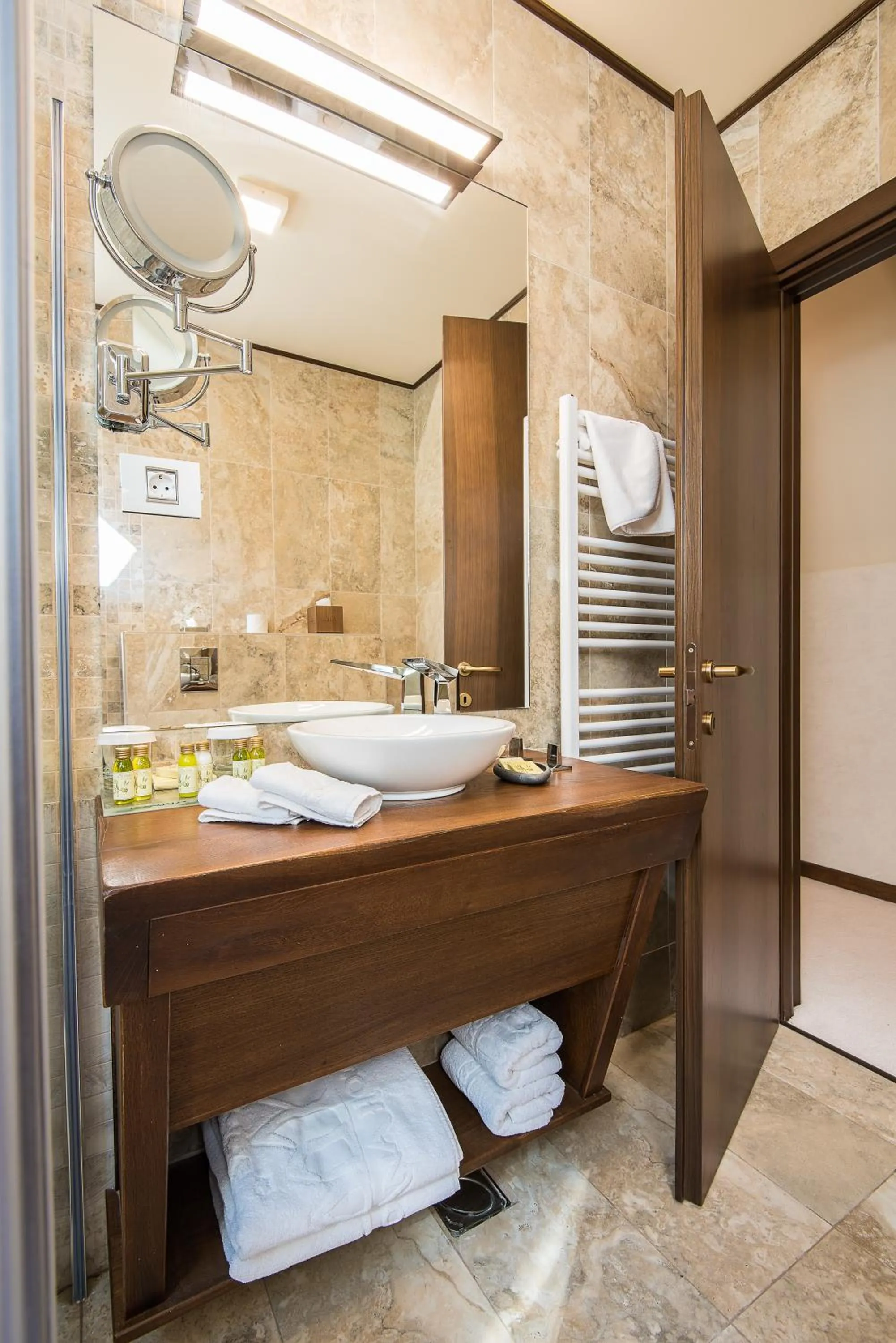 Ioana Boutique Hotel