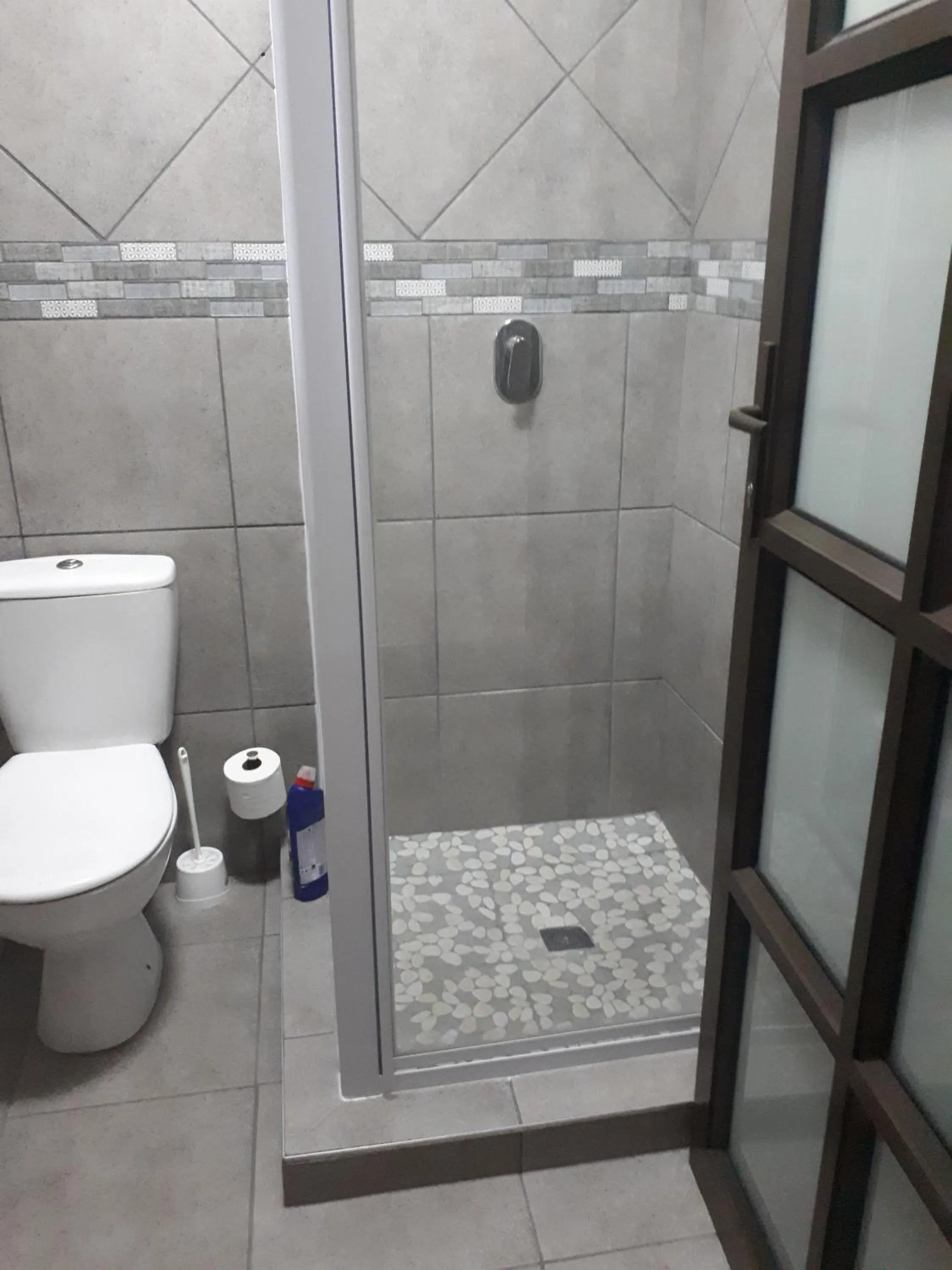 Shower in Blue Sea Guest House