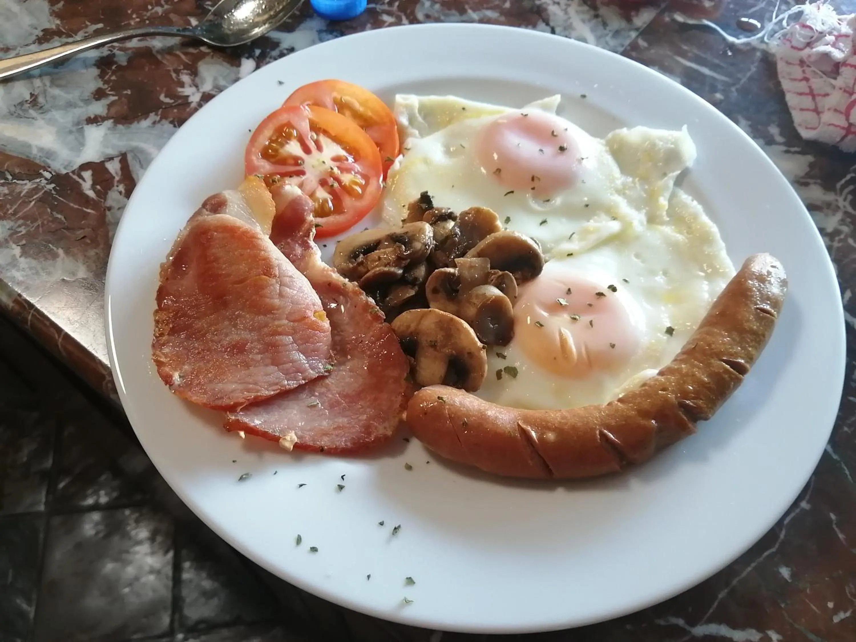 Restaurant/places to eat in Blue Sea Guest House