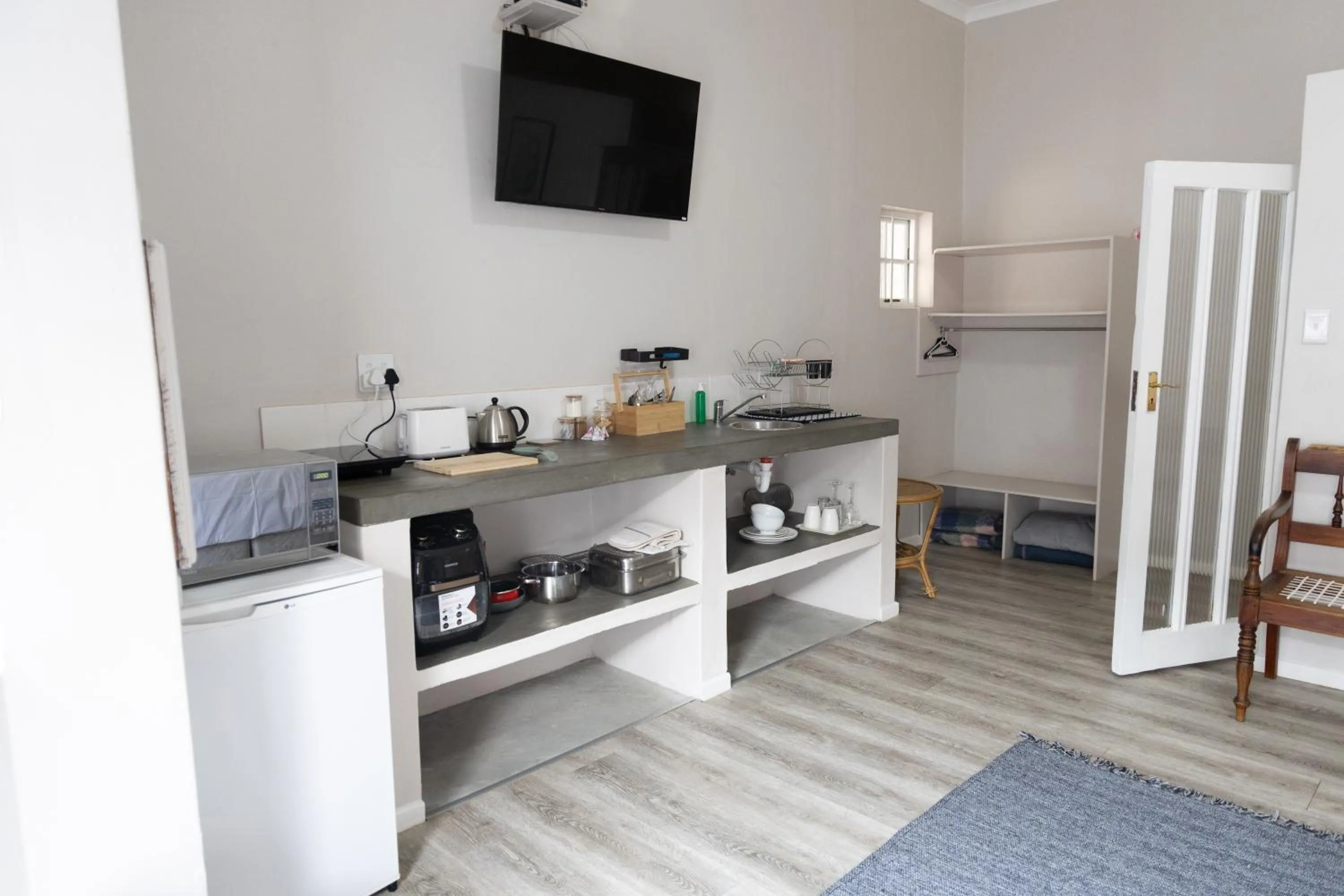 Koo Karoo Guest Lodge and Self Catering