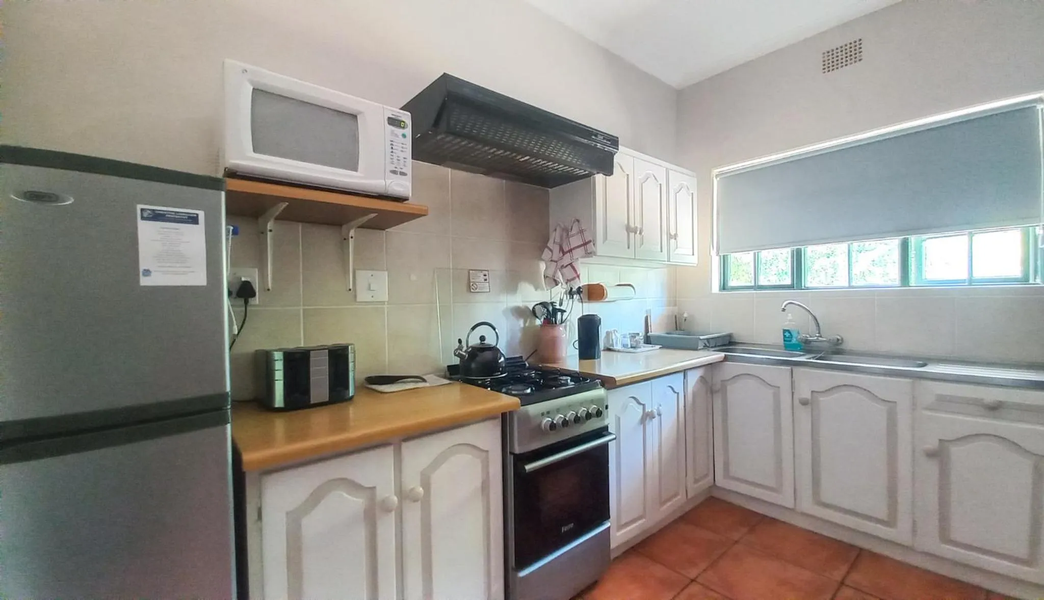 Kitchen or kitchenette in Koo Karoo Guest Lodge and Self Catering