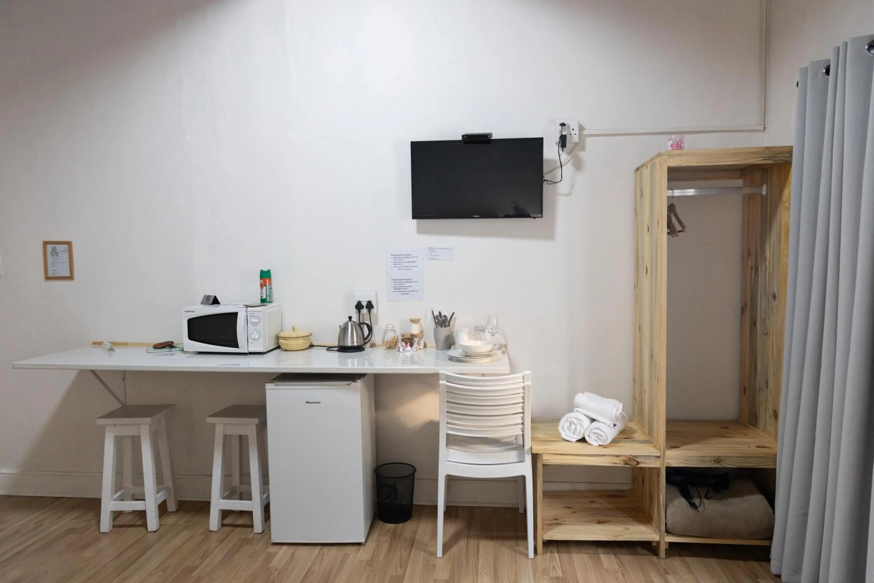 TV and multimedia in Koo Karoo Guest Lodge and Self Catering