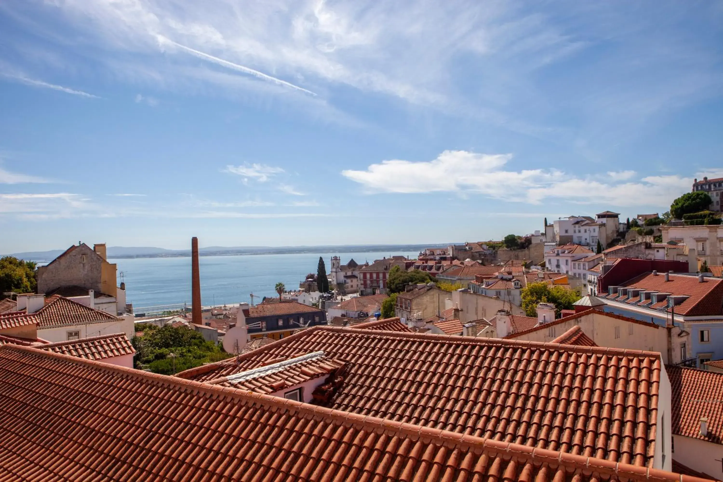 Alfama Amazing Scenic River and City View Charming apartment With 2 bedrooms and AC 19th Century Building Alfama Amazing Scenic River and City View Charming apartment With 2 bedrooms and AC 19th Century Building