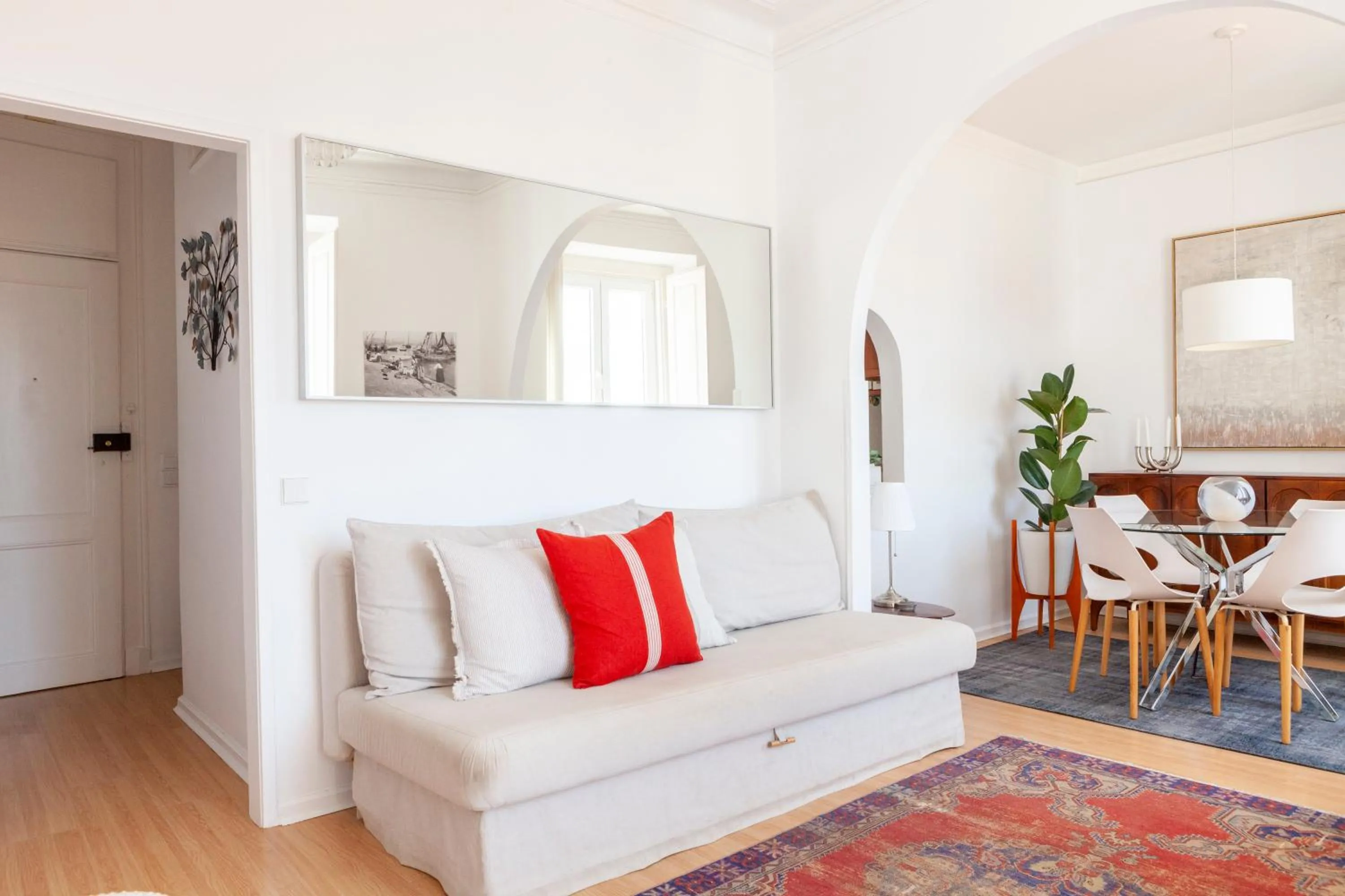 Alfama Amazing Scenic River and City View Charming apartment With 2 bedrooms and AC 19th Century Building