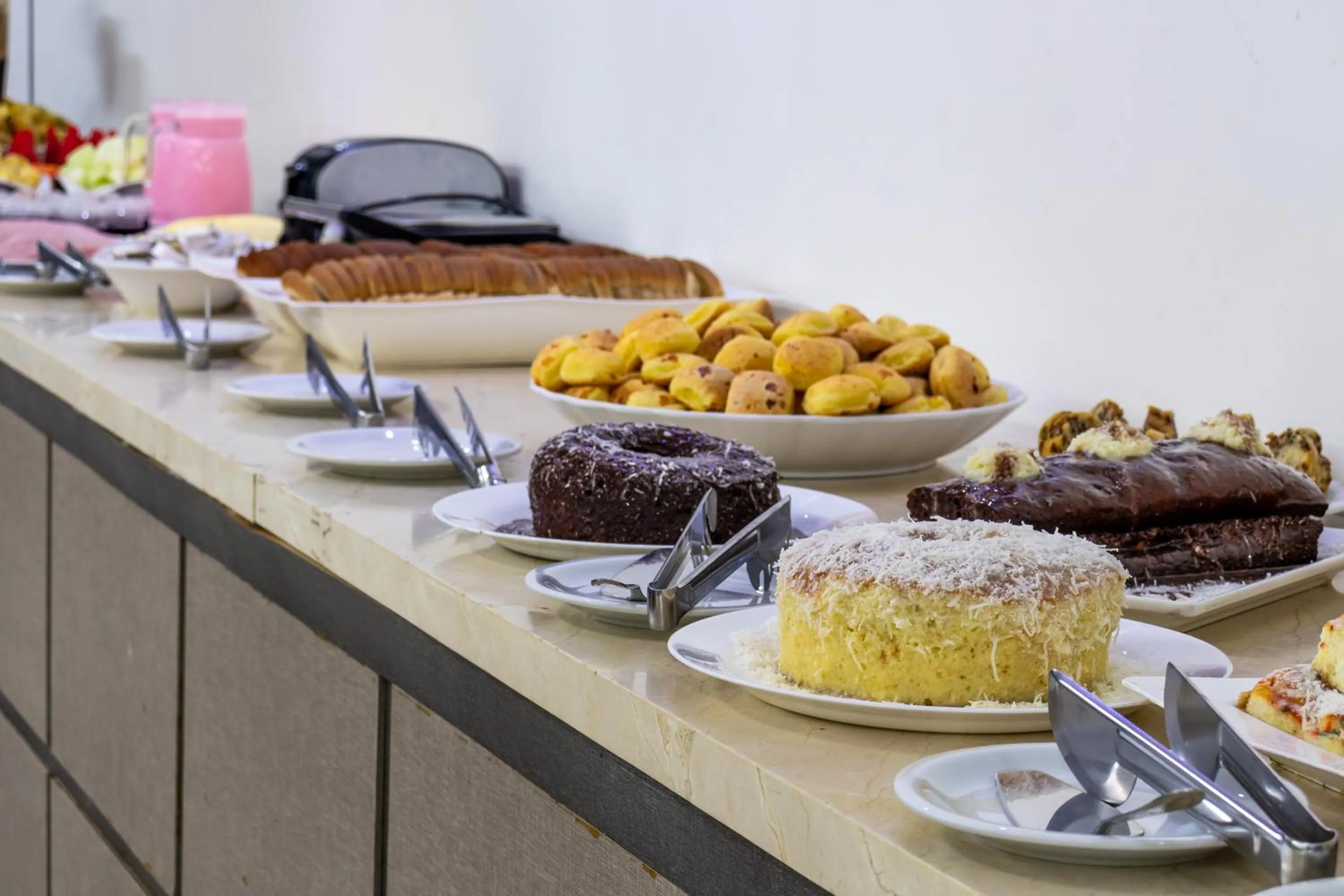 Food and drinks in Umuarama Plaza Hotel by Castelo Itaipava