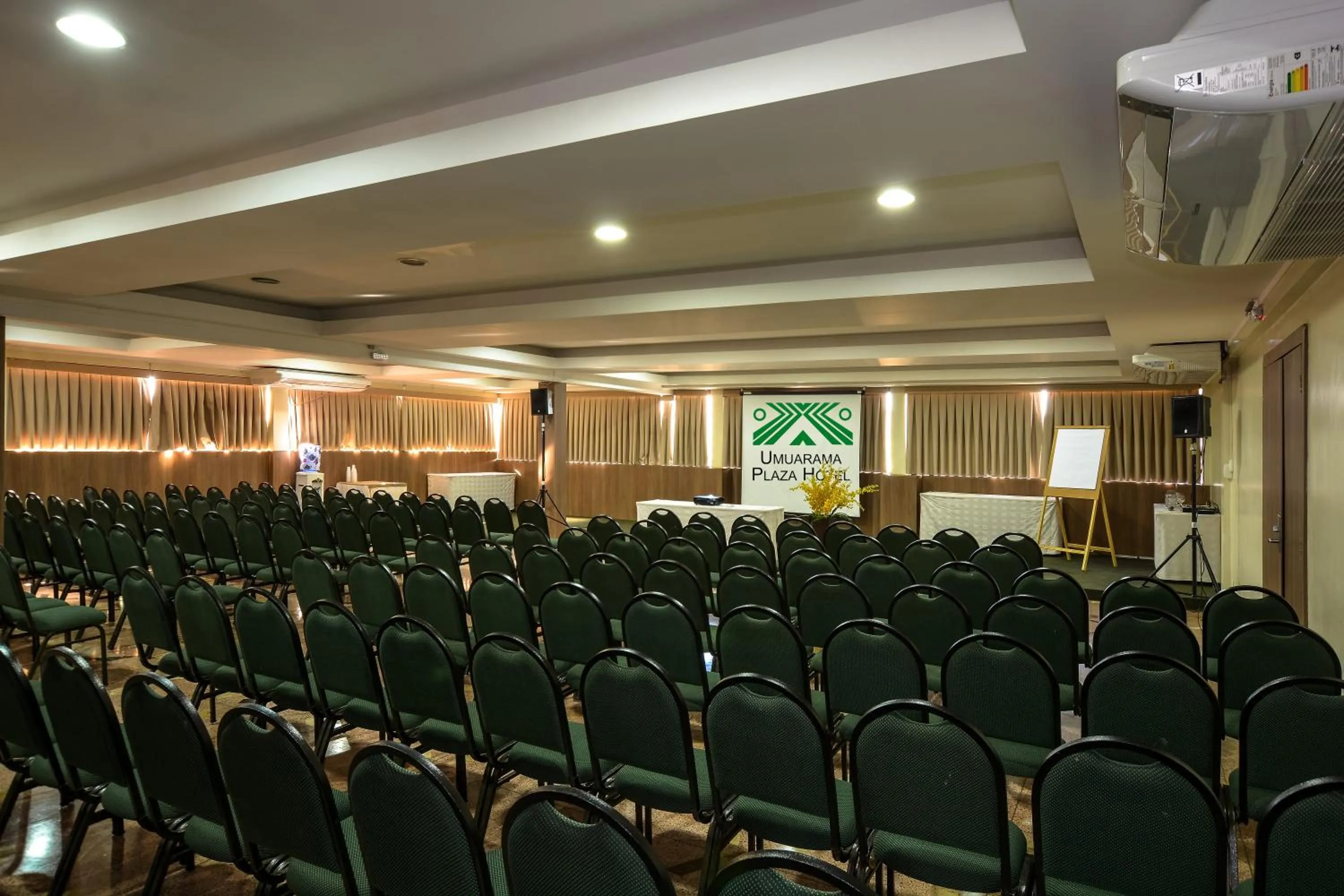 Meeting/conference room in Umuarama Plaza Hotel by Castelo Itaipava