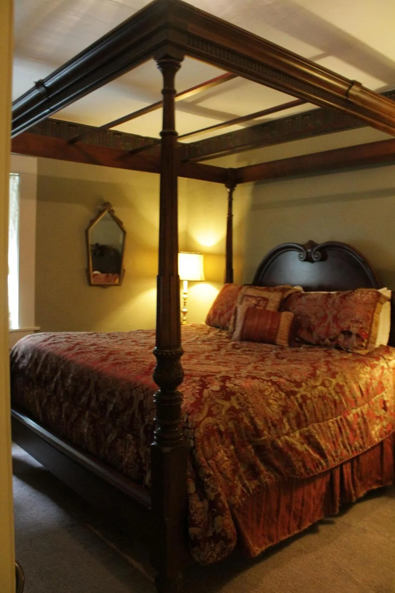 Bed in Jailer's Inn