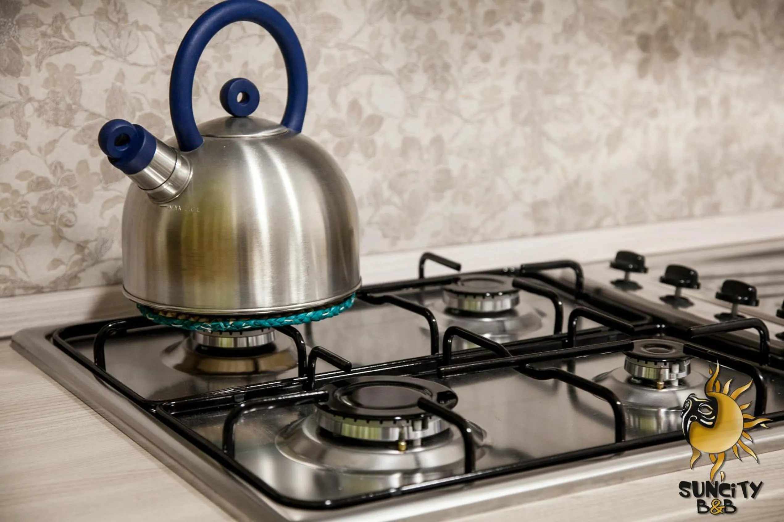 Coffee/tea facilities in Suncity B&B