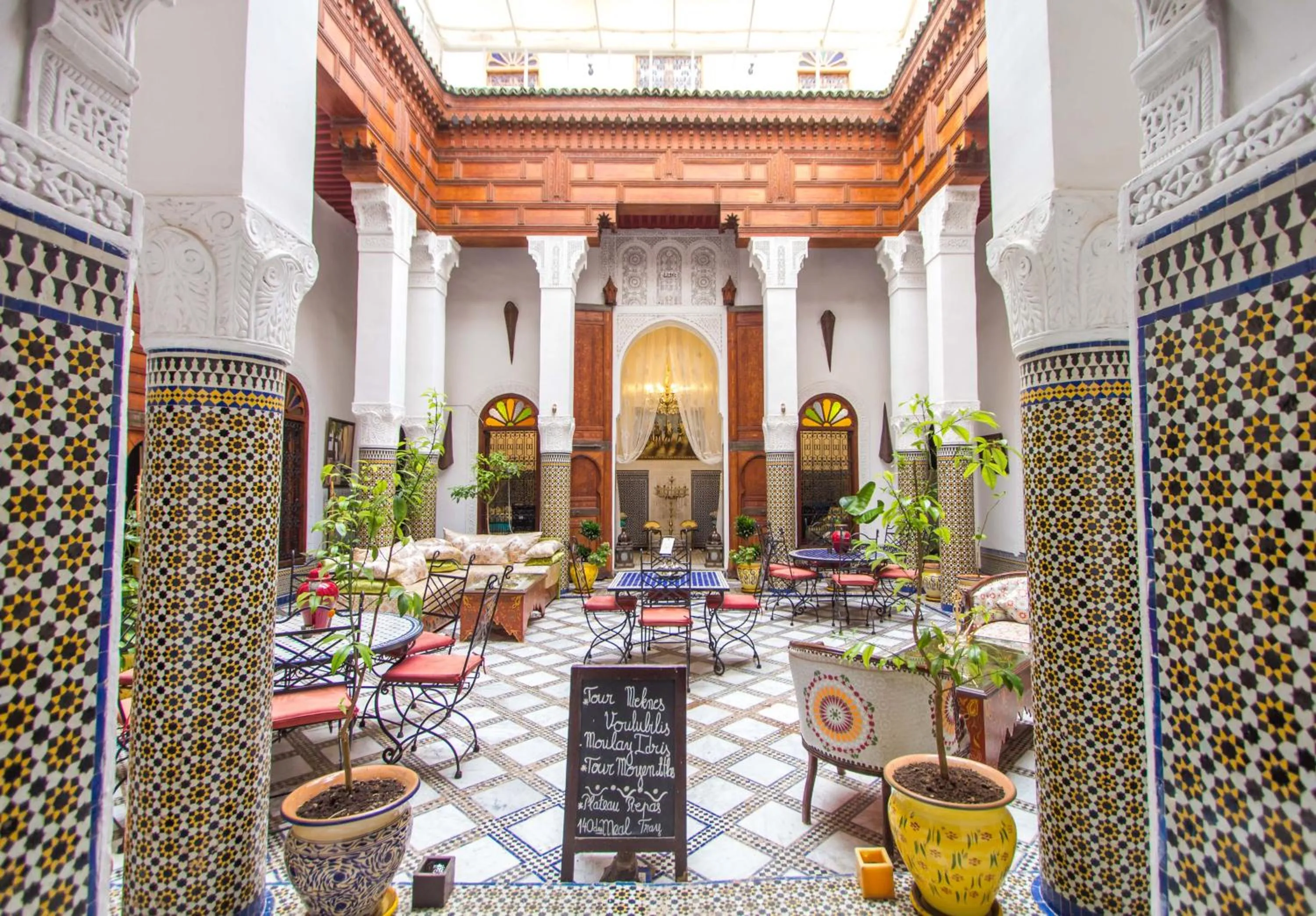 Lobby or reception in Riad Dar Skalli & SPA