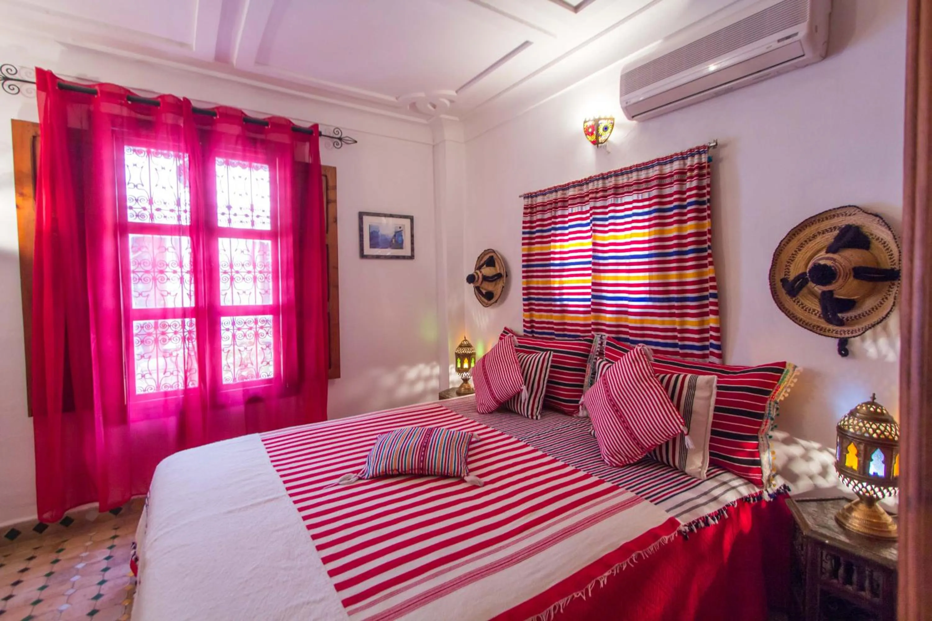 Decorative detail, Bed in Riad Dar Skalli & SPA