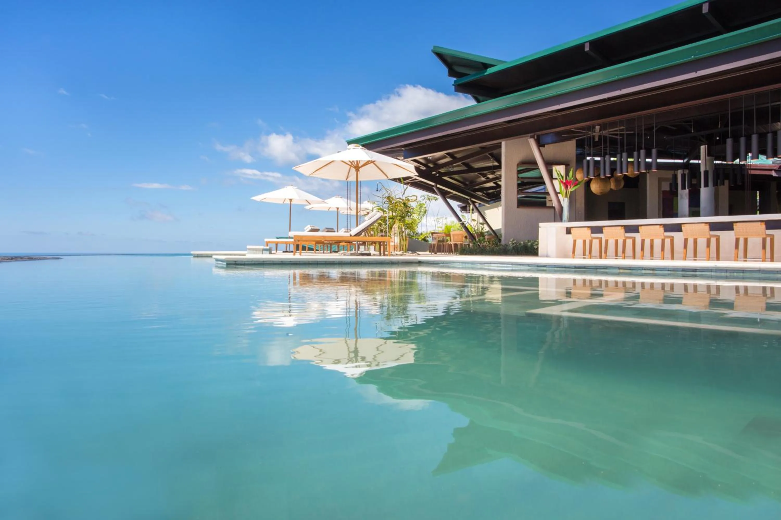 Lounge or bar in Hotel Three Sixty - Adults Only