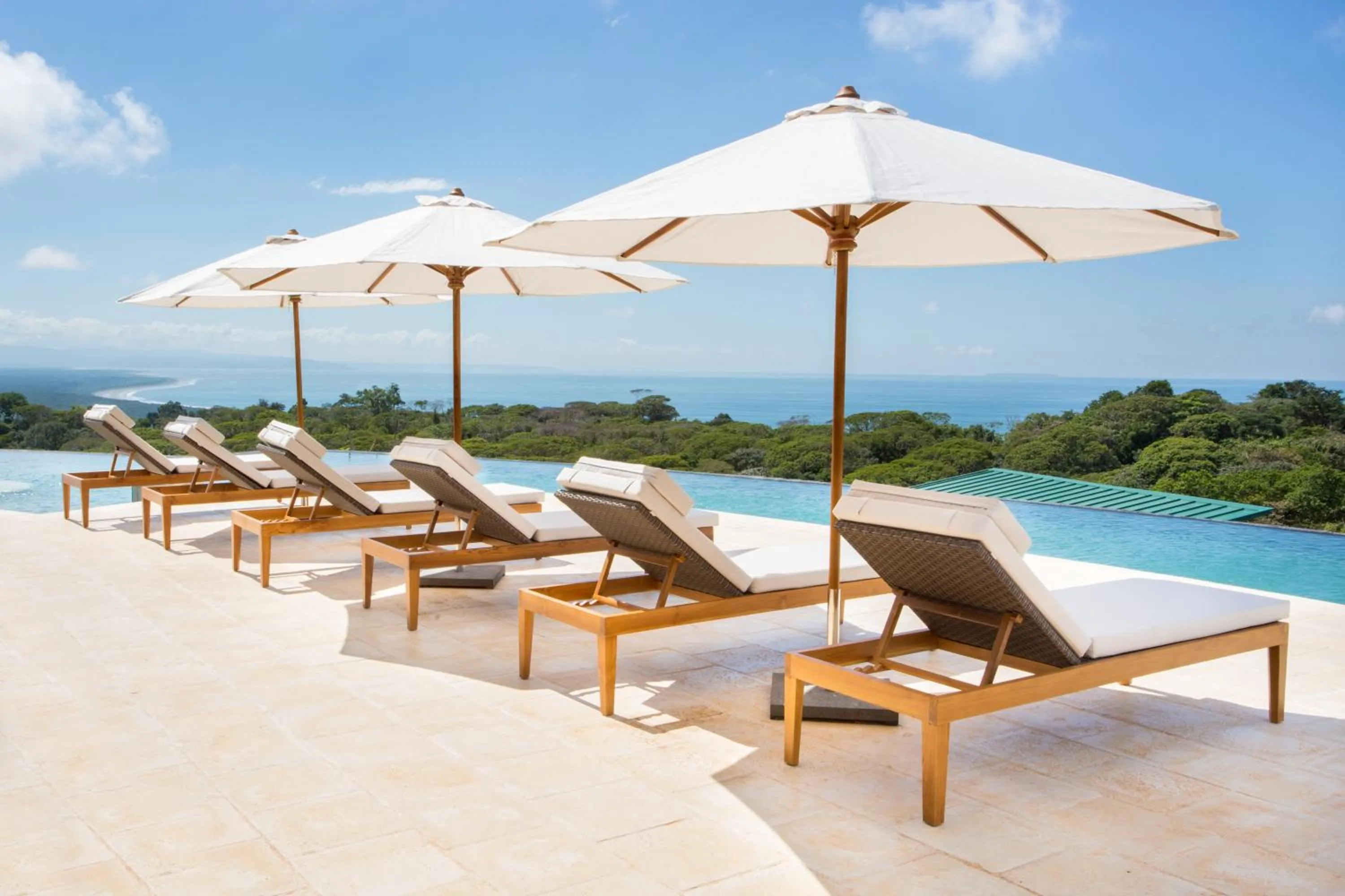 Swimming pool in Hotel Three Sixty - Adults Only