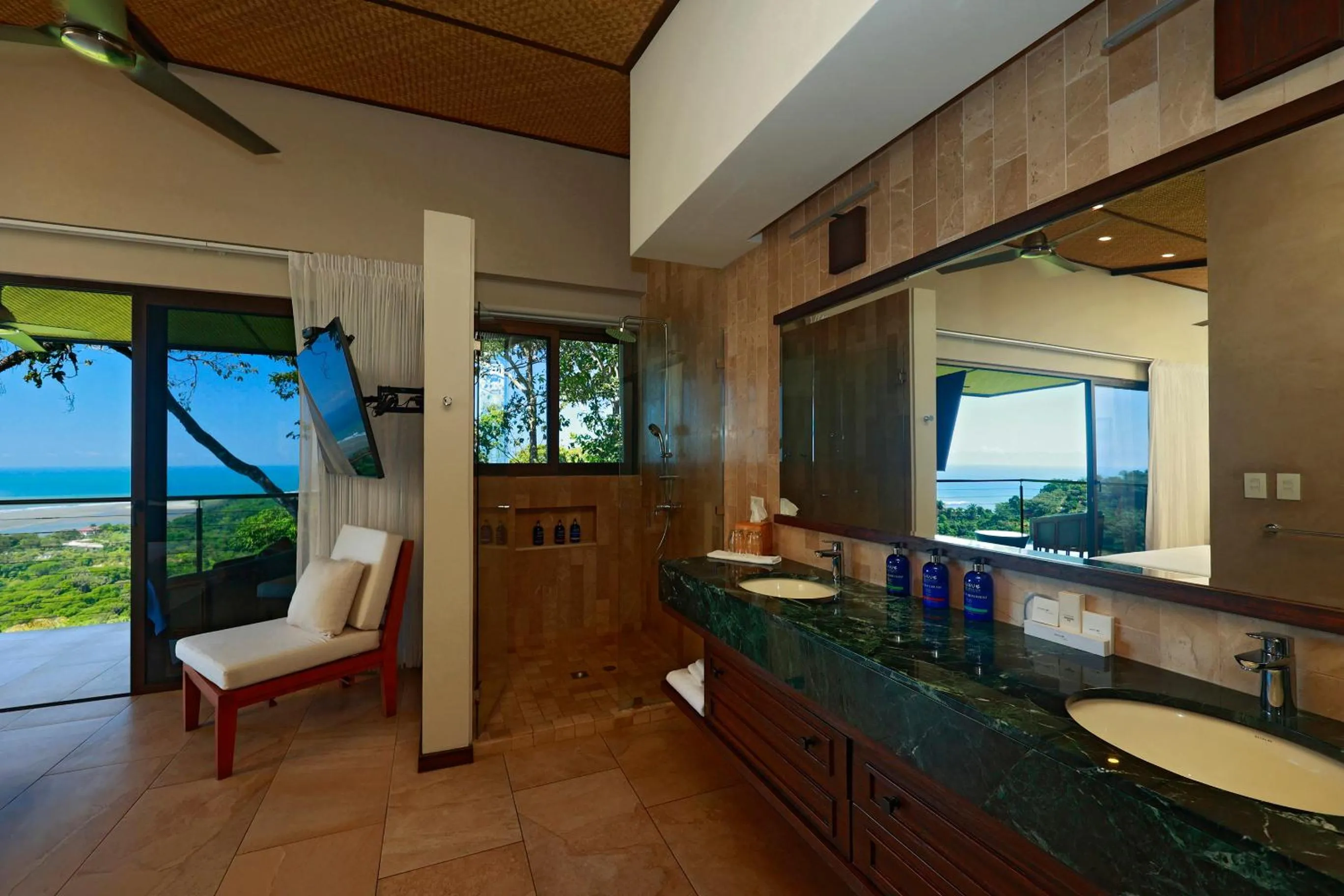 Bathroom in Hotel Three Sixty - Adults Only