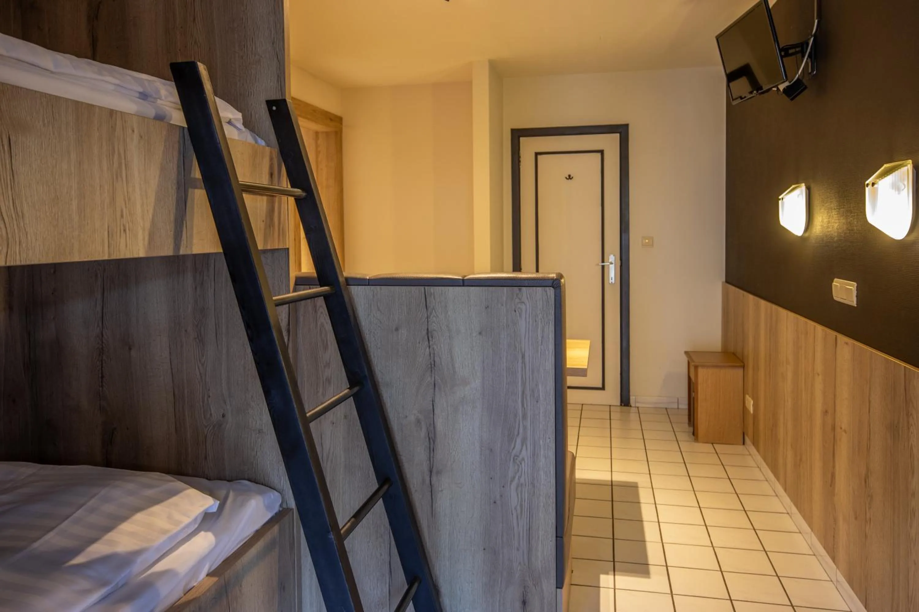 Photo of the whole room, Bed in Blanckthys Hotel Voeren