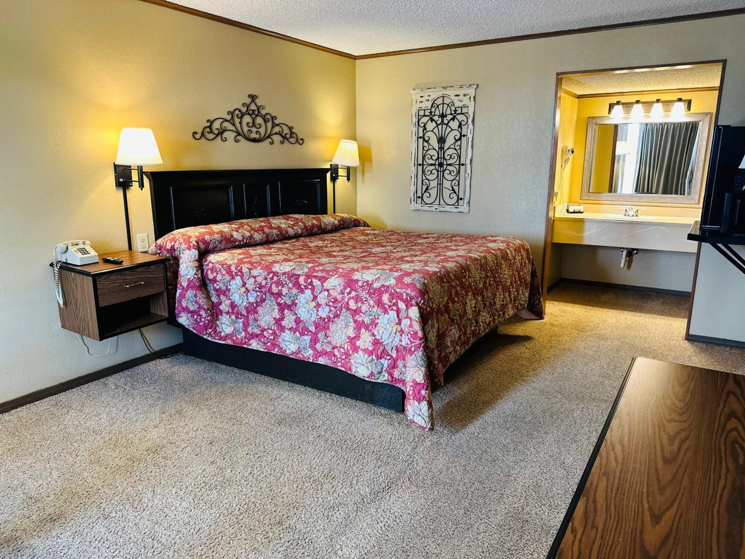 Bed in Interstate Inn