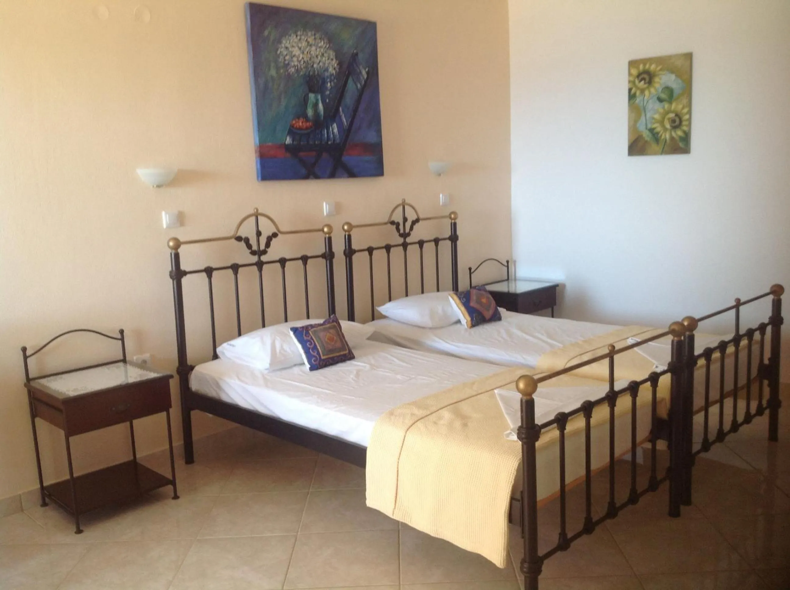 Photo of the whole room, Bed in Archipelagos Apartments