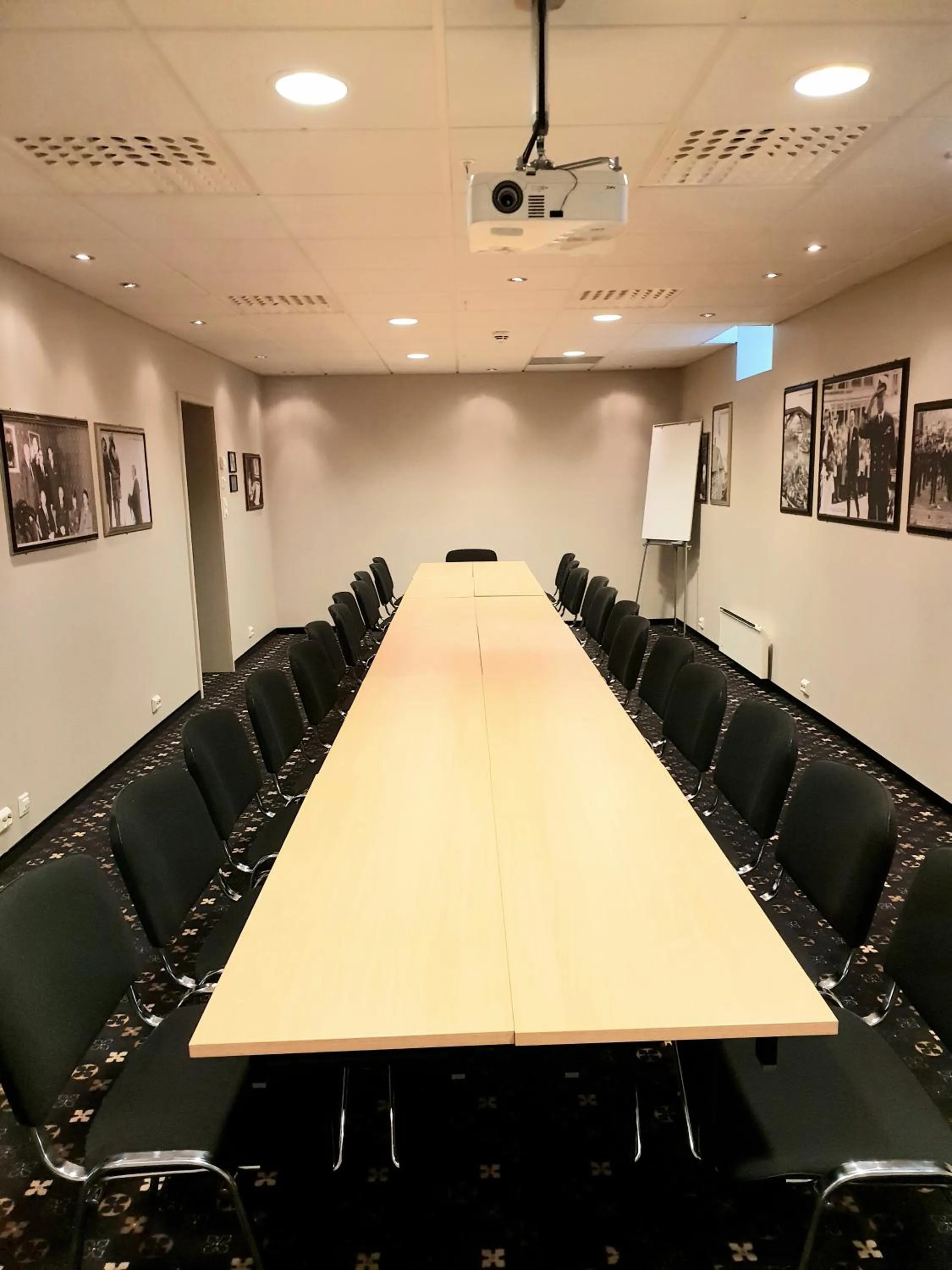 Meeting/conference room in Banken Hotel