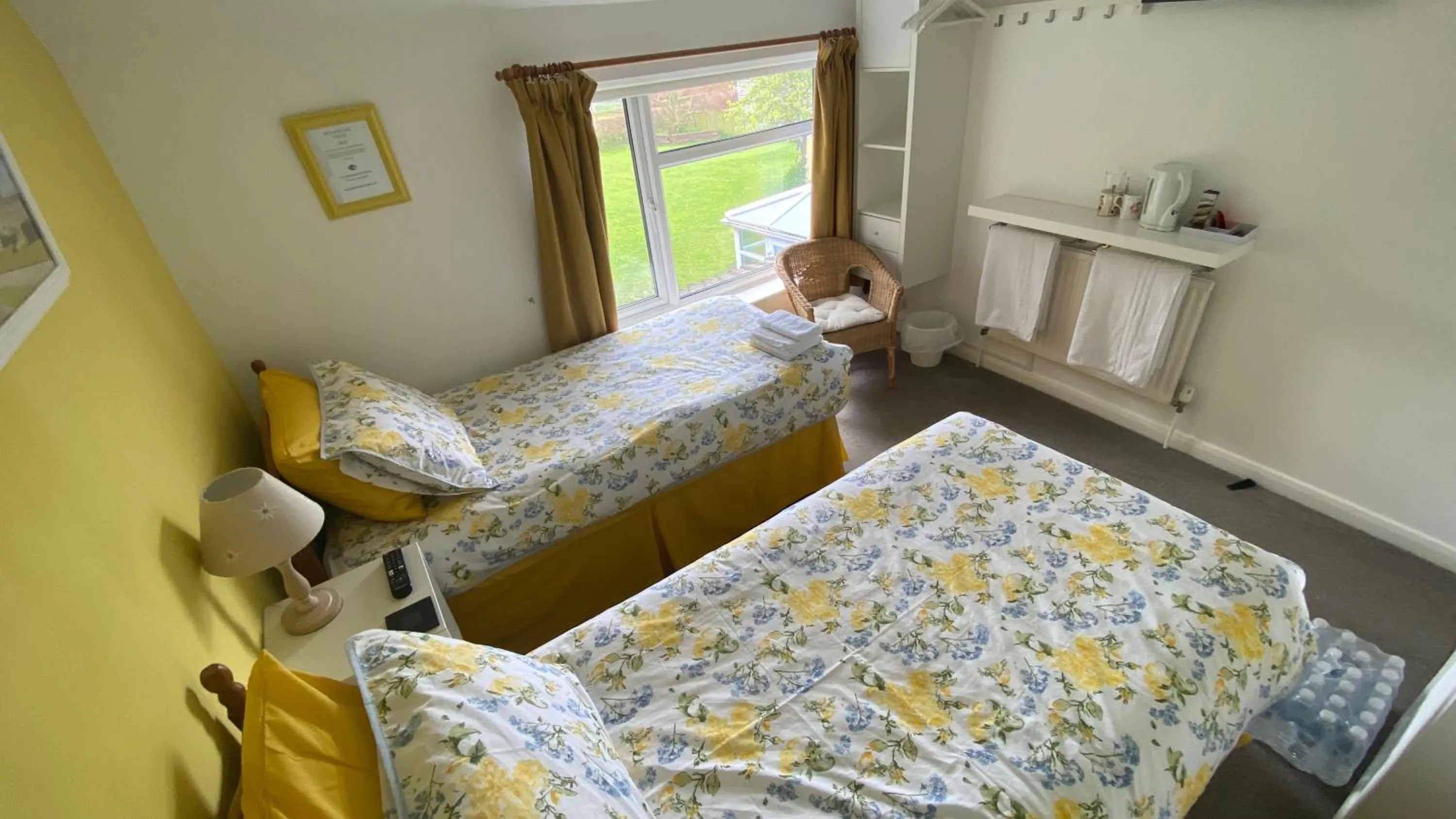 Bed in Brambling Fields B&B and Cottages