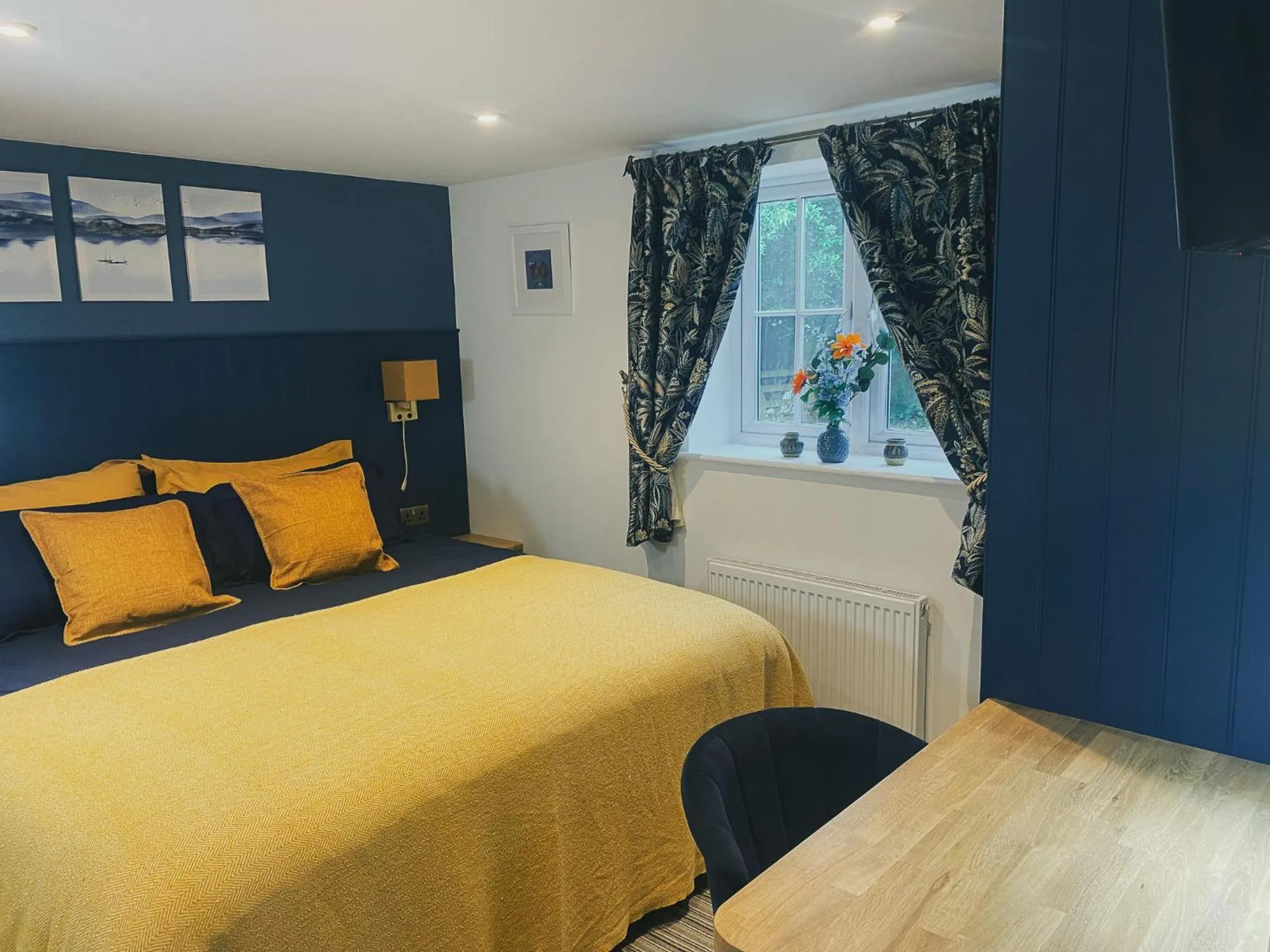 Bedroom in Brambling Fields B&B and Cottages