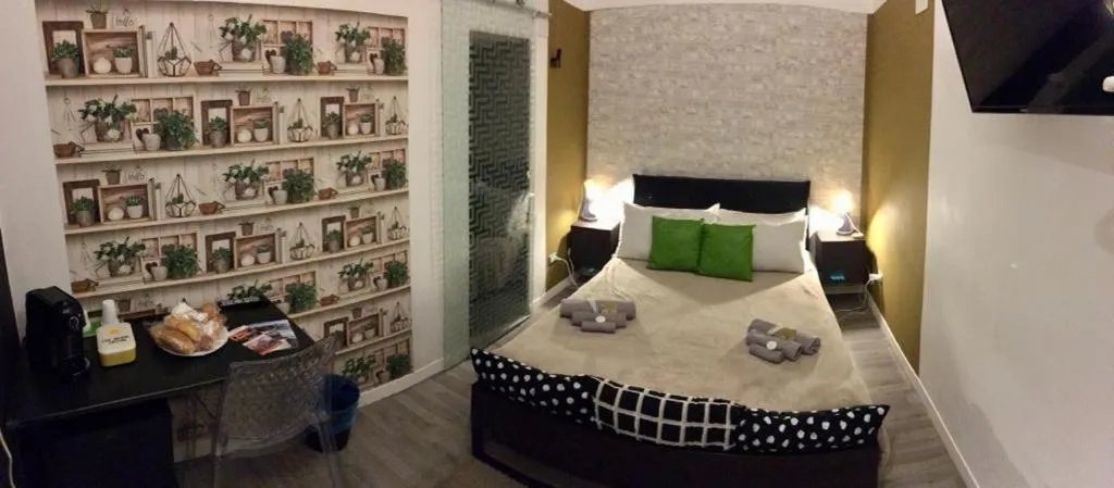 Bed in Minihomecatania