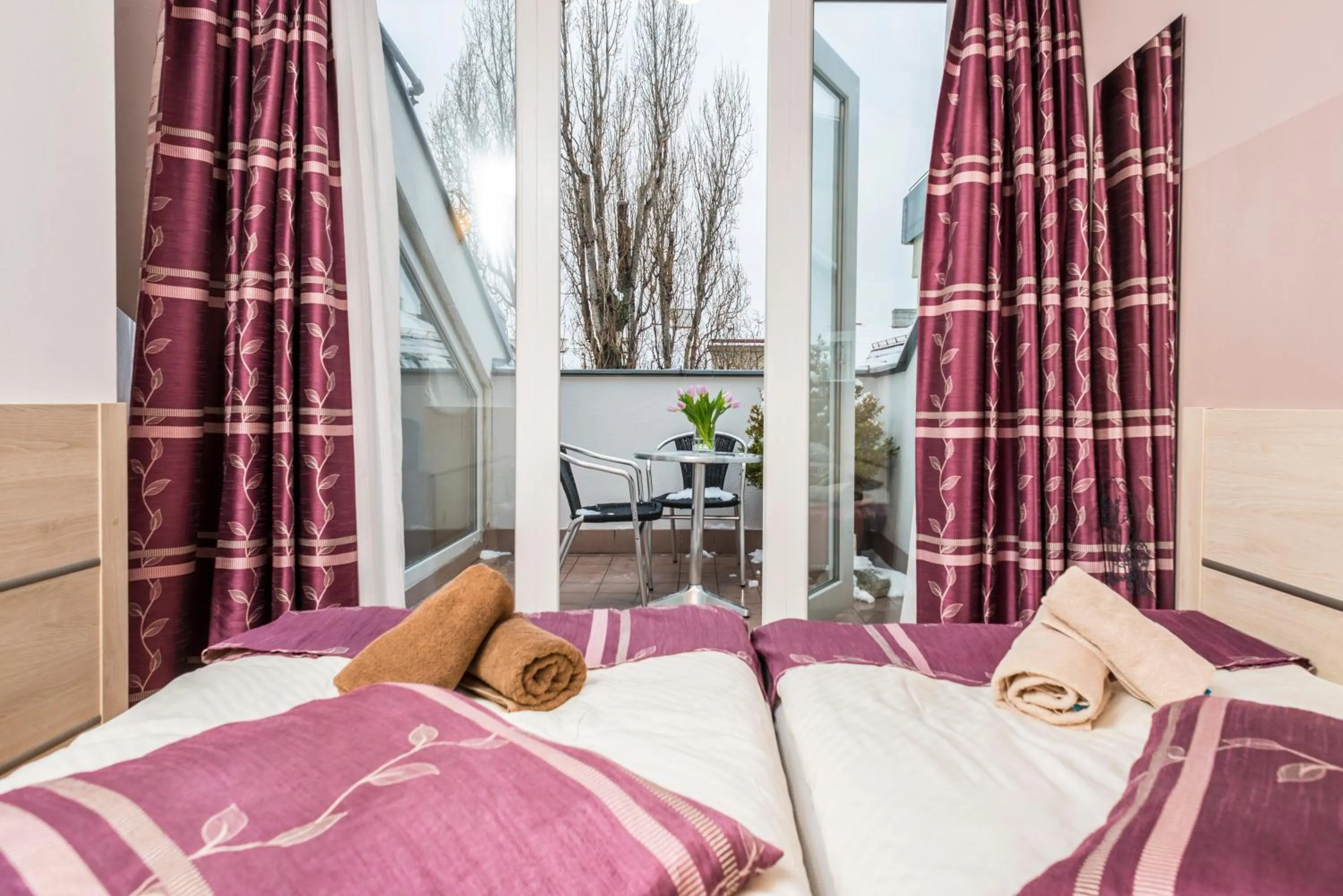 Photo of the whole room, Bed in Appartements Ferchergasse