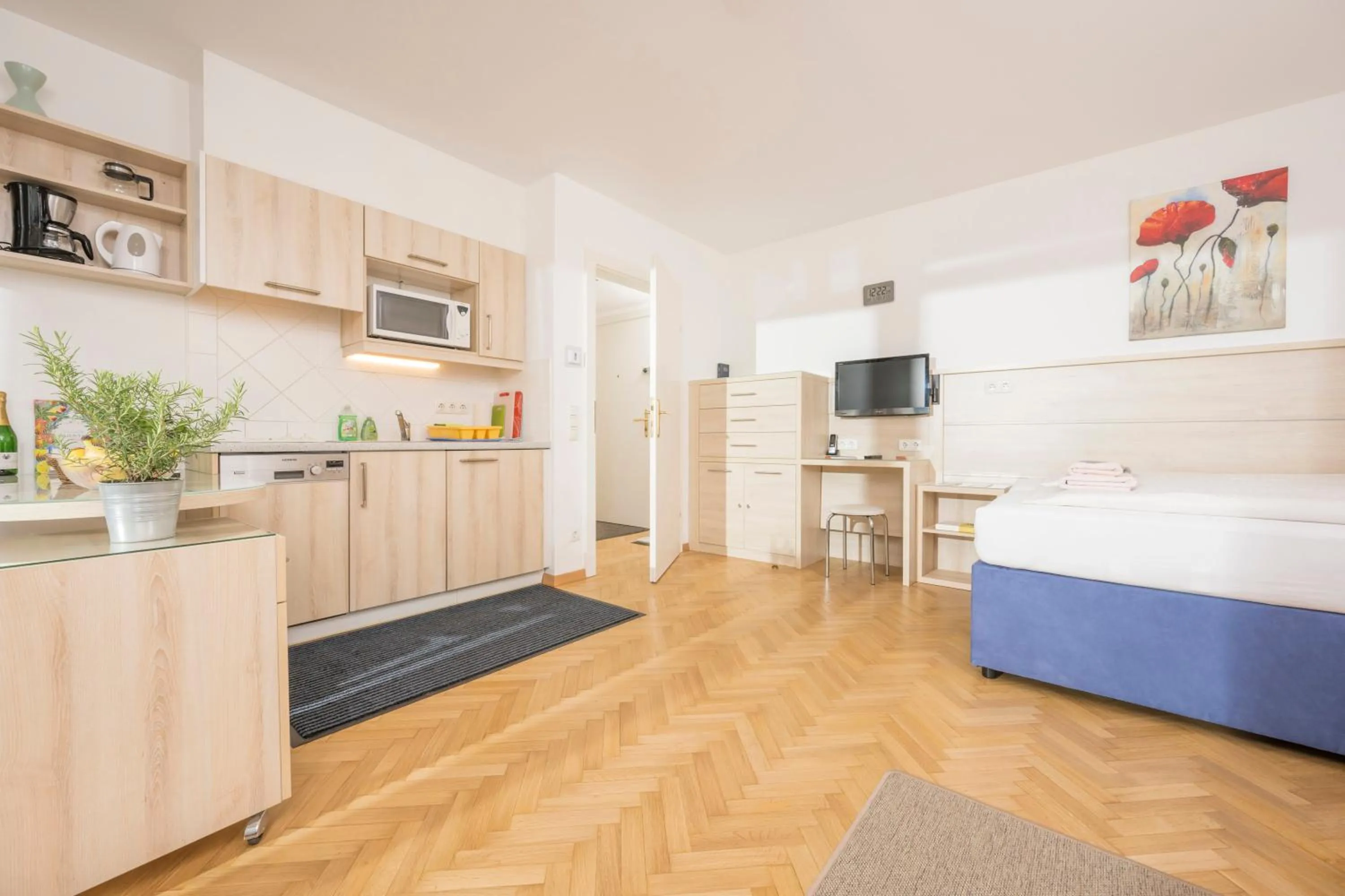 Photo of the whole room, Bed in Appartements Ferchergasse