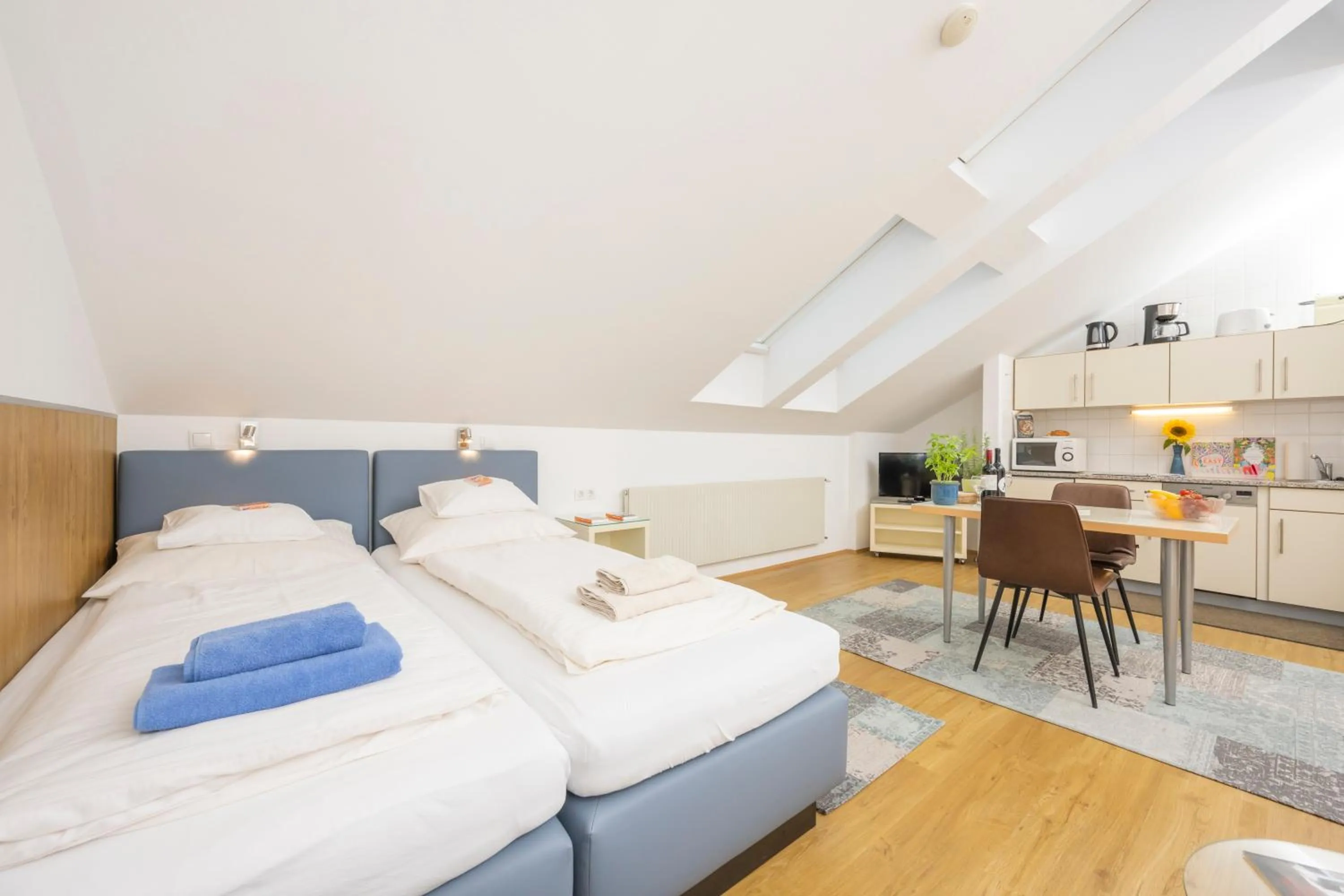 Photo of the whole room, Bed in Appartements Ferchergasse