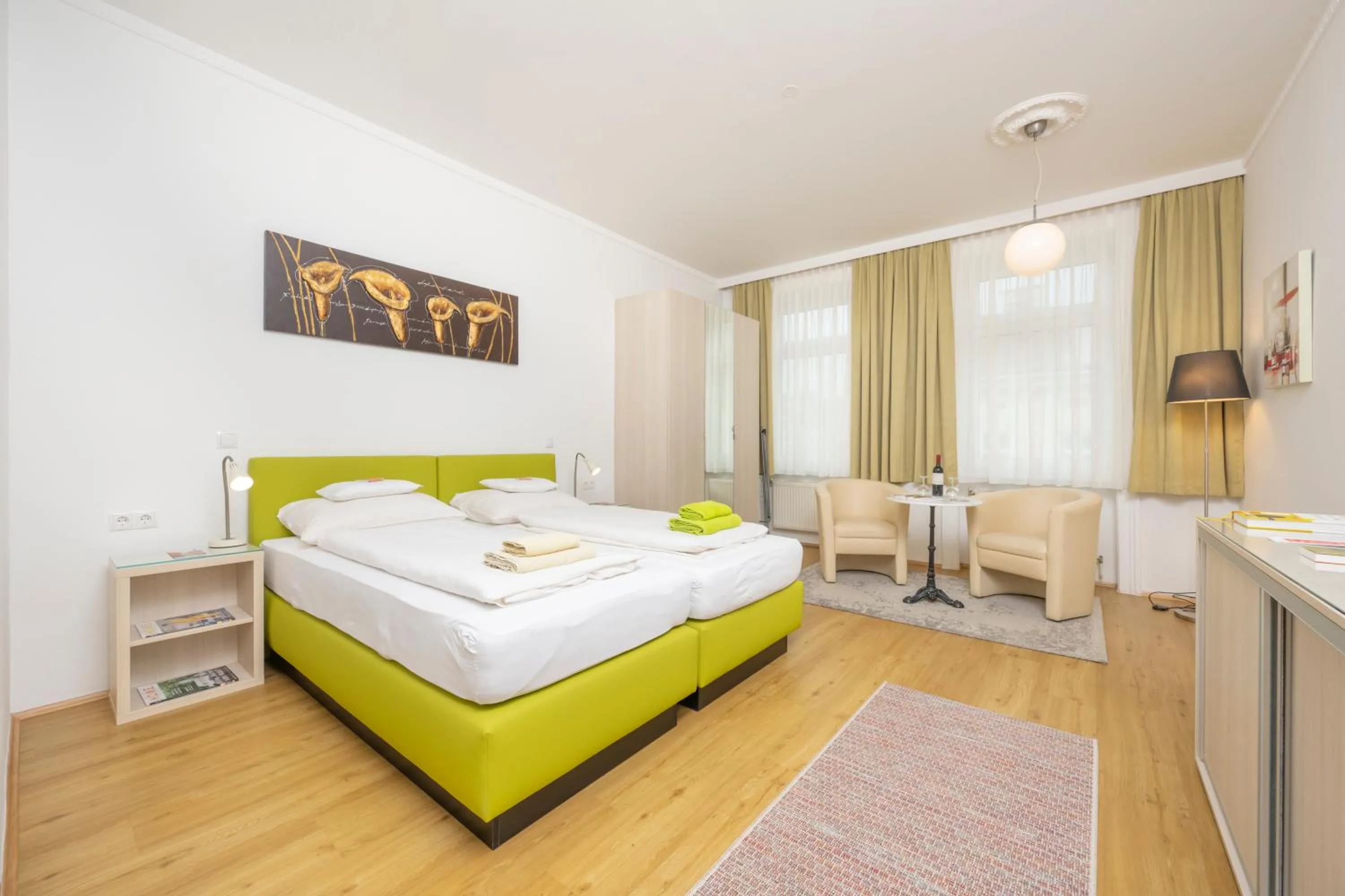 Photo of the whole room, Bed in Appartements Ferchergasse