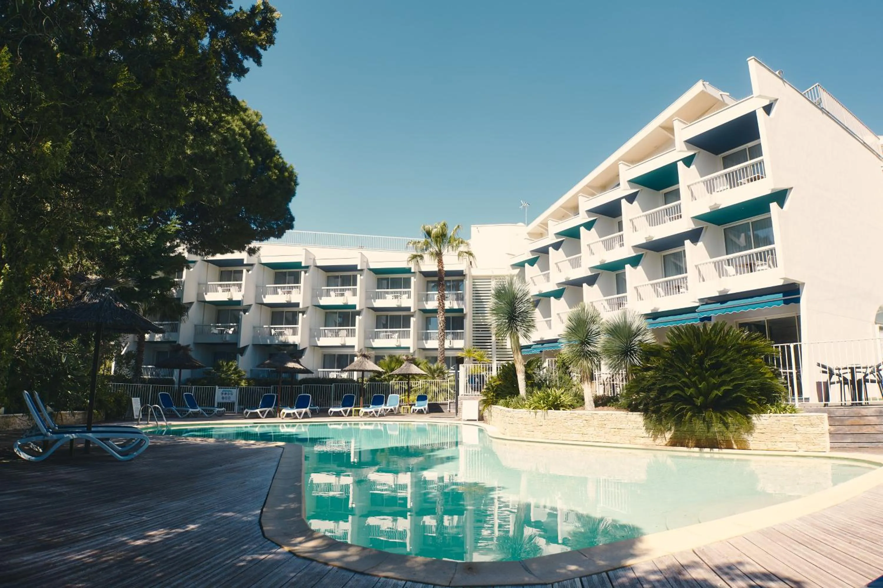 Swimming pool in Hotel Le Quetzal