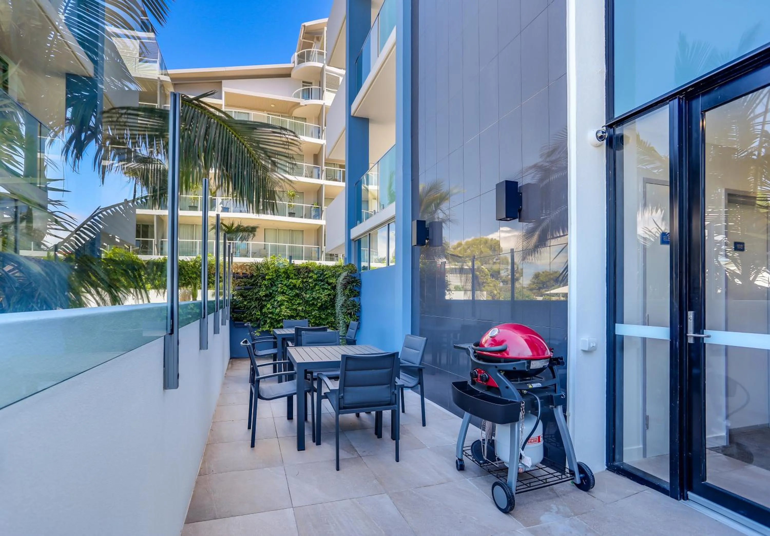 BBQ facilities in Direct Collective - Sea Breeze Mooloolaba