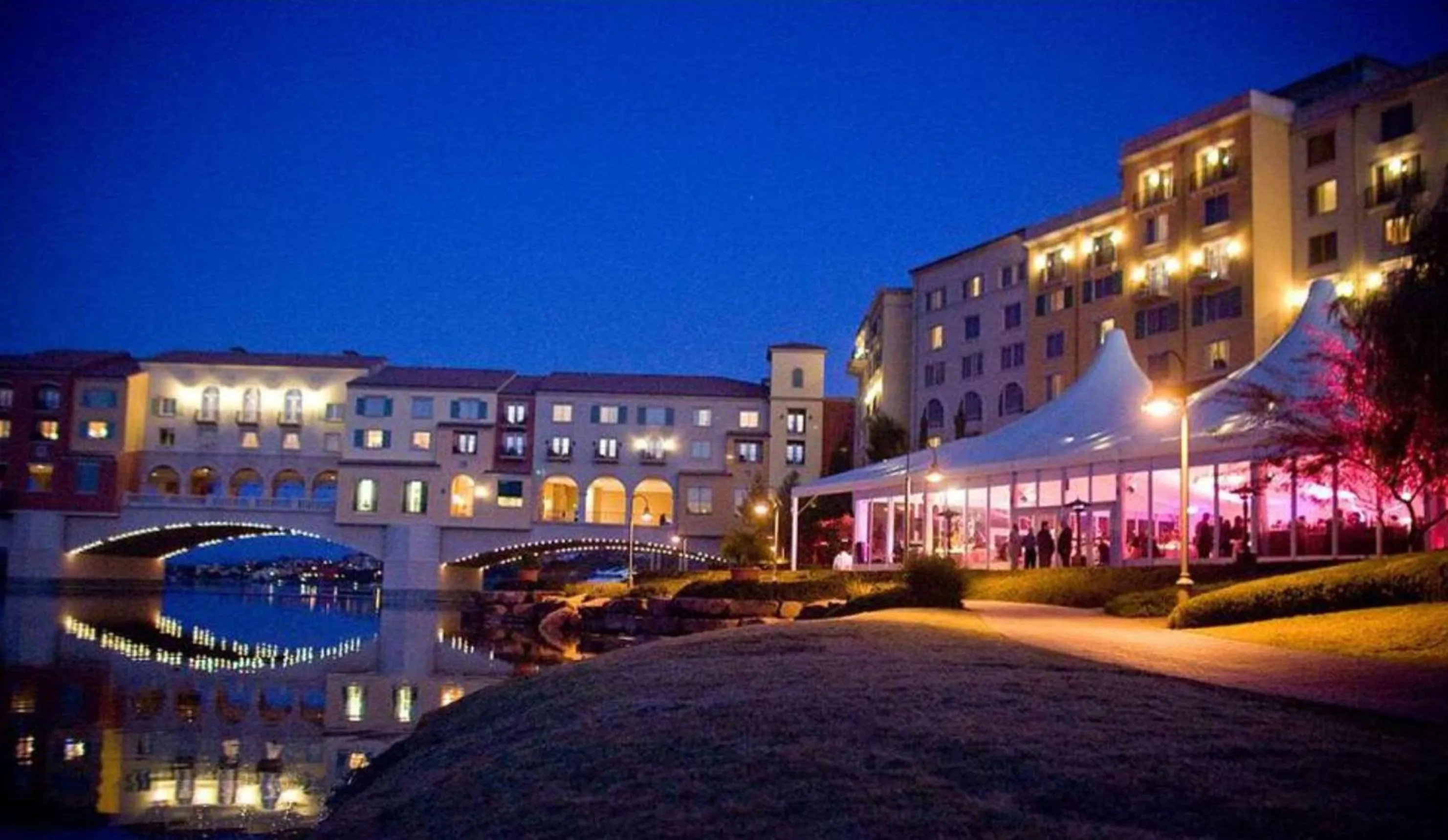 Property building in Hilton Lake Las Vegas Resort & Spa