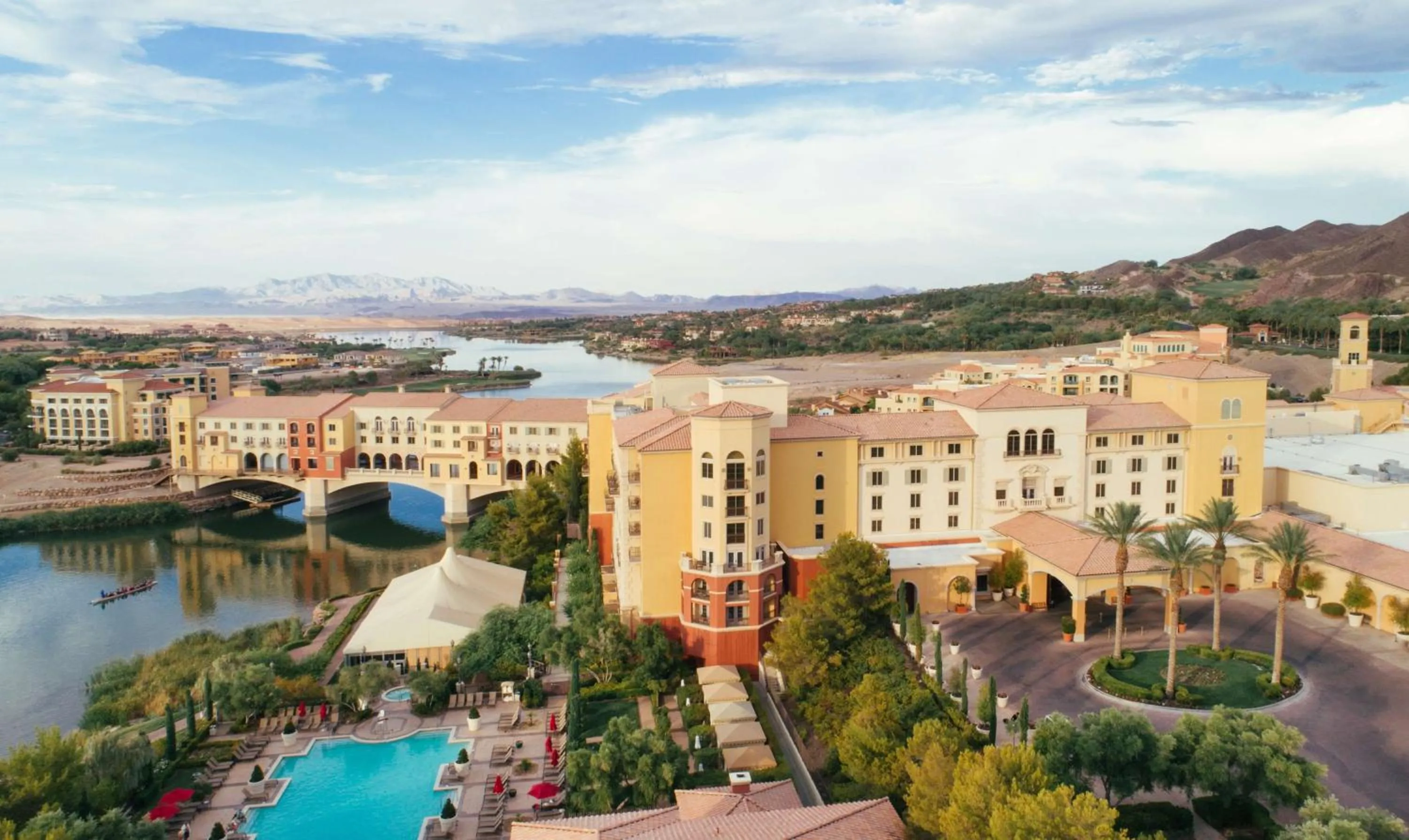 Property building in Hilton Lake Las Vegas Resort & Spa