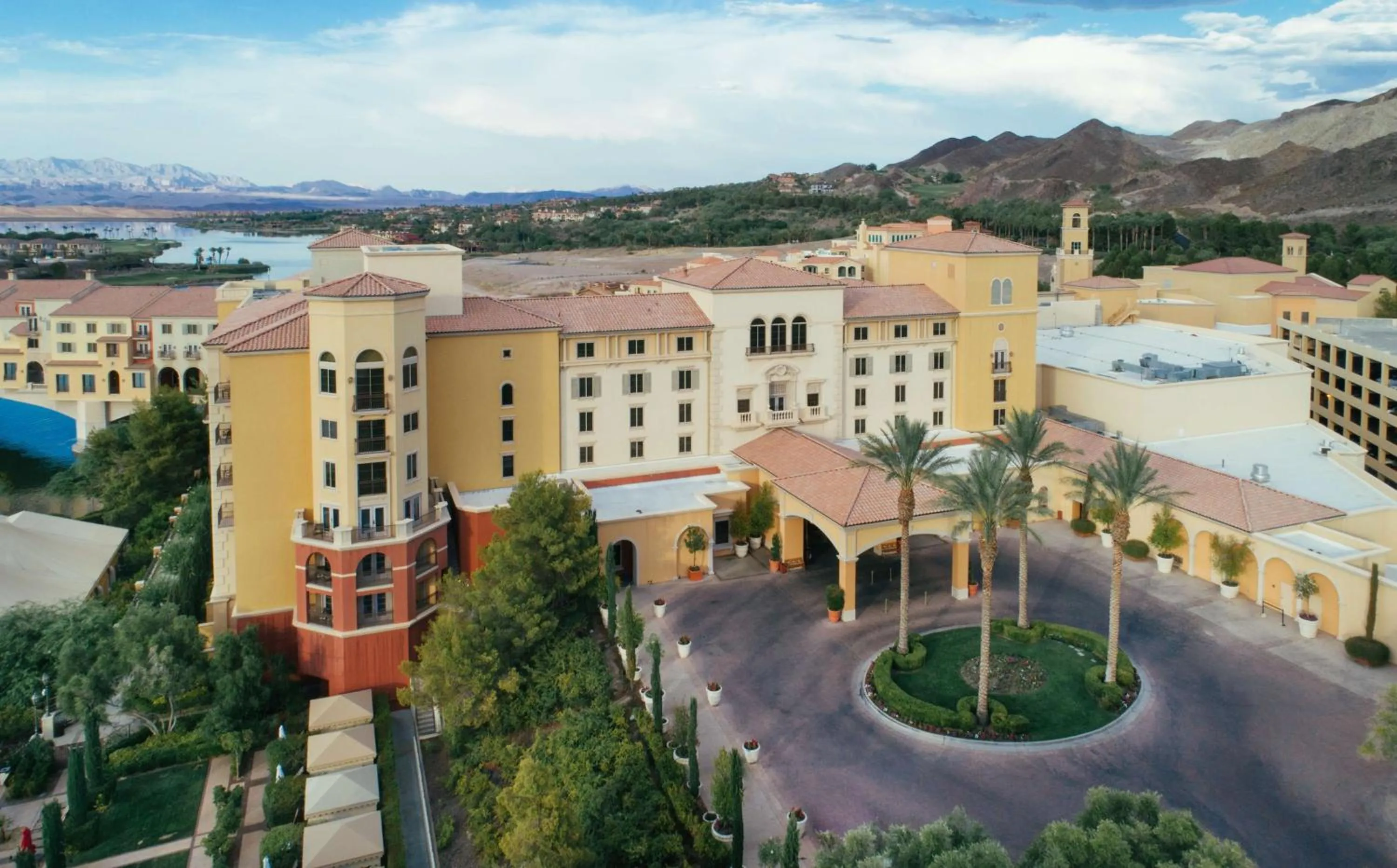 Property building in Hilton Lake Las Vegas Resort & Spa
