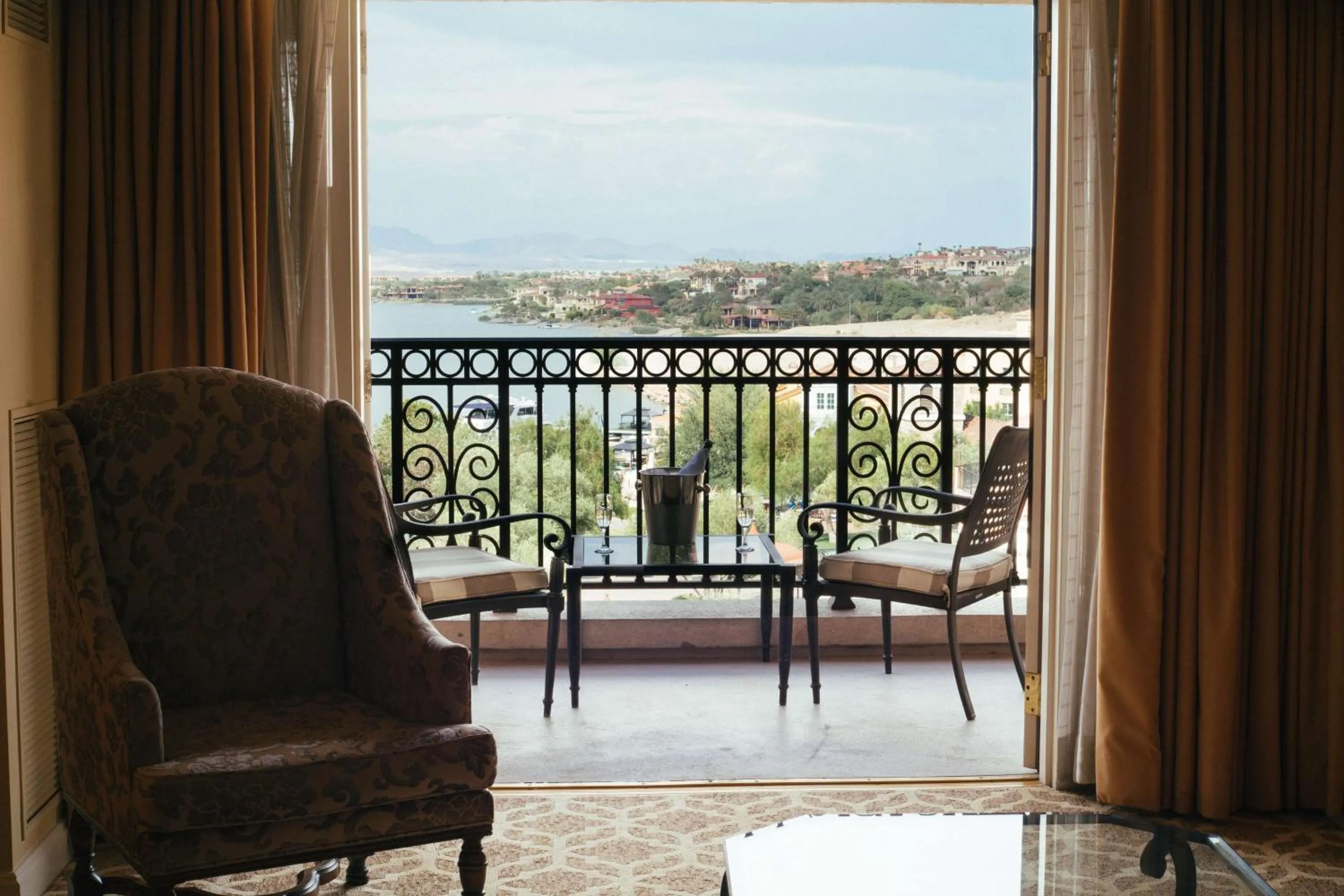 Natural landscape in Hilton Lake Las Vegas Resort & Spa