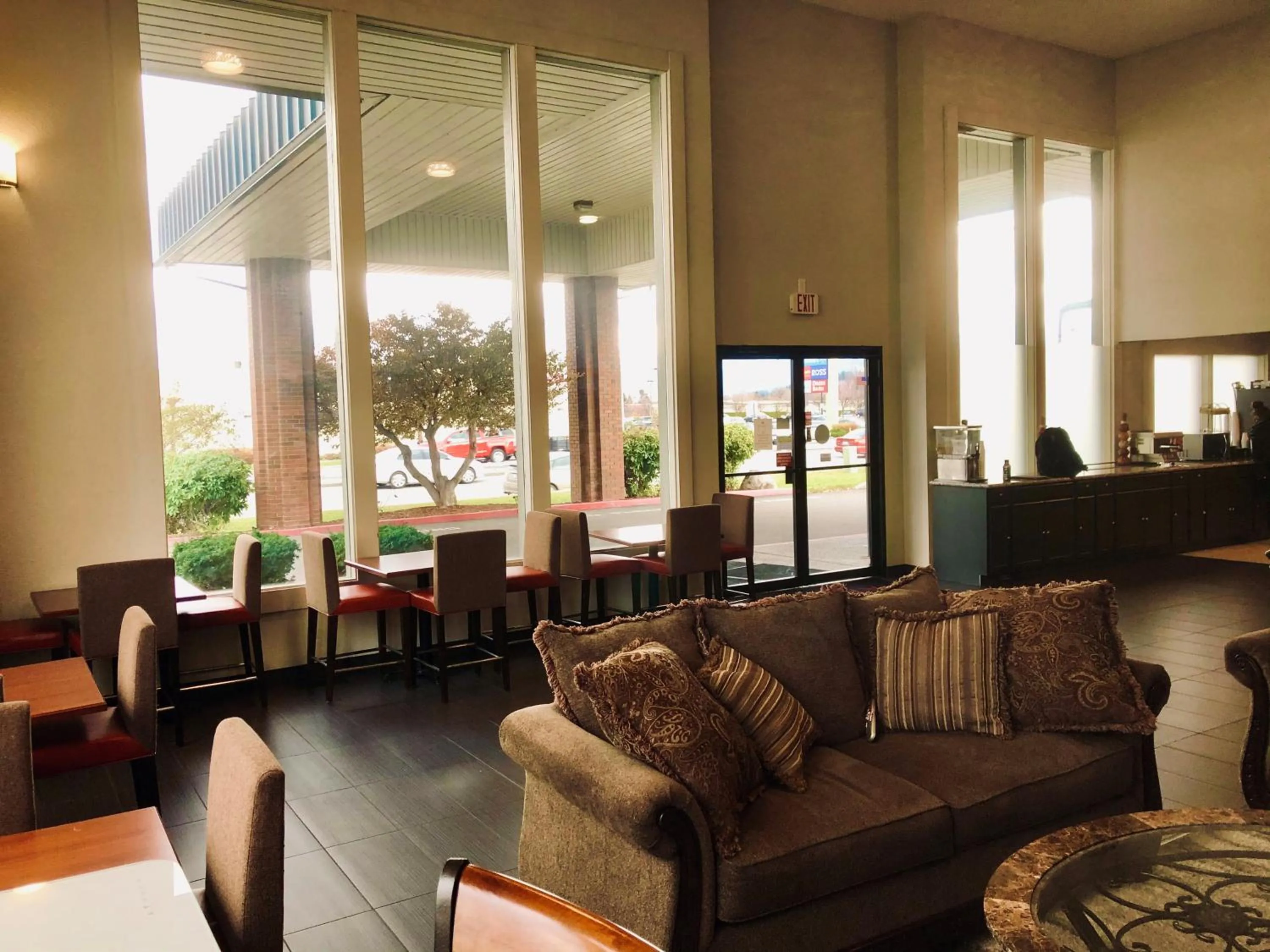 Lobby or reception in Ramada by Wyndham Spokane Valley