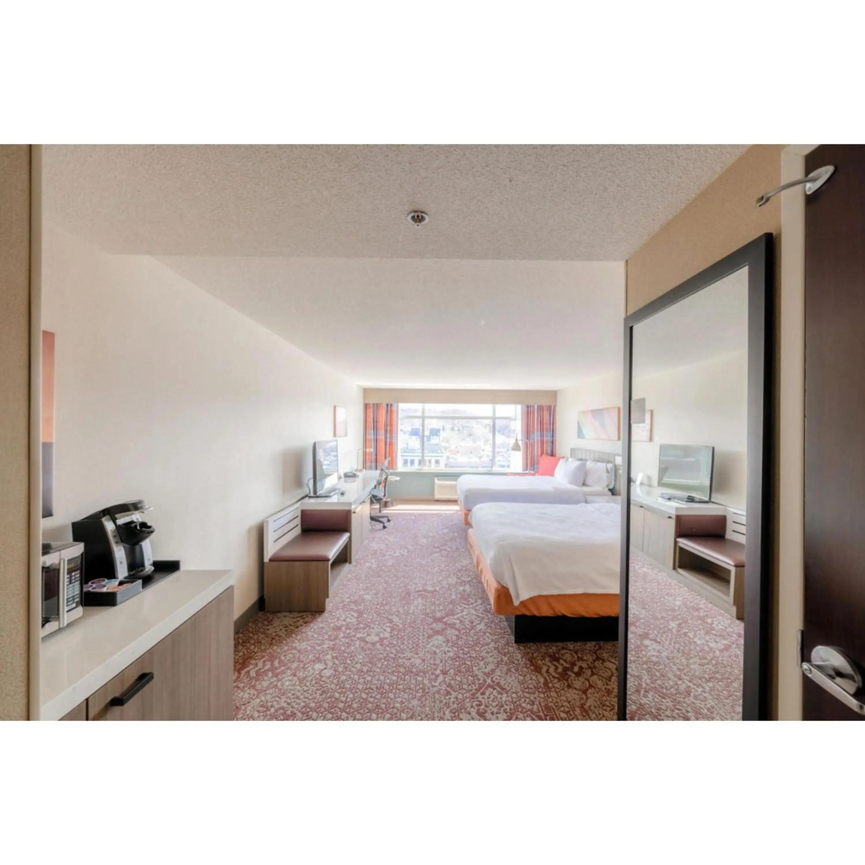 Bed in Hilton Garden Inn Mankato Downtown