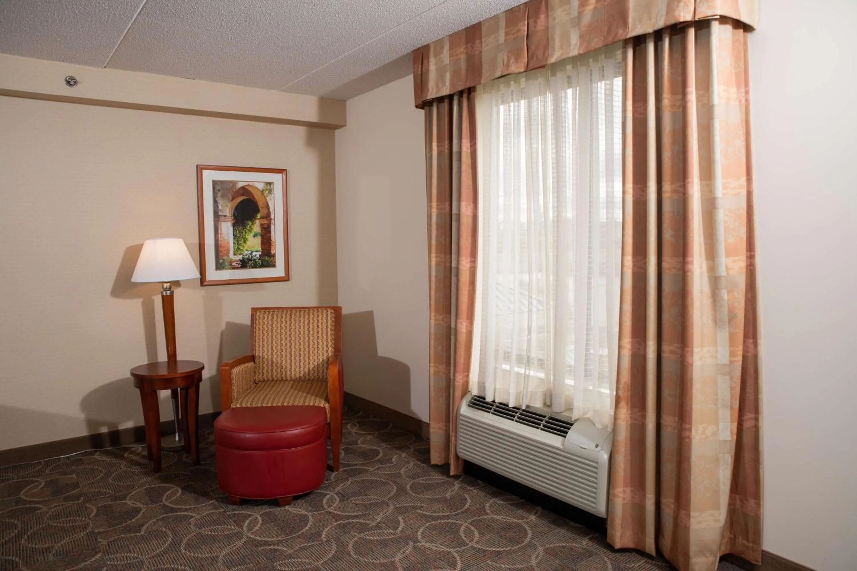 Living room in Hilton Garden Inn Erie