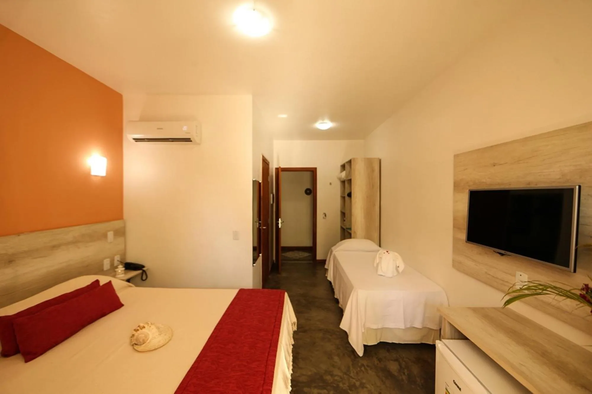 Photo of the whole room, Bed in Jardim Atlântico Beach Resort