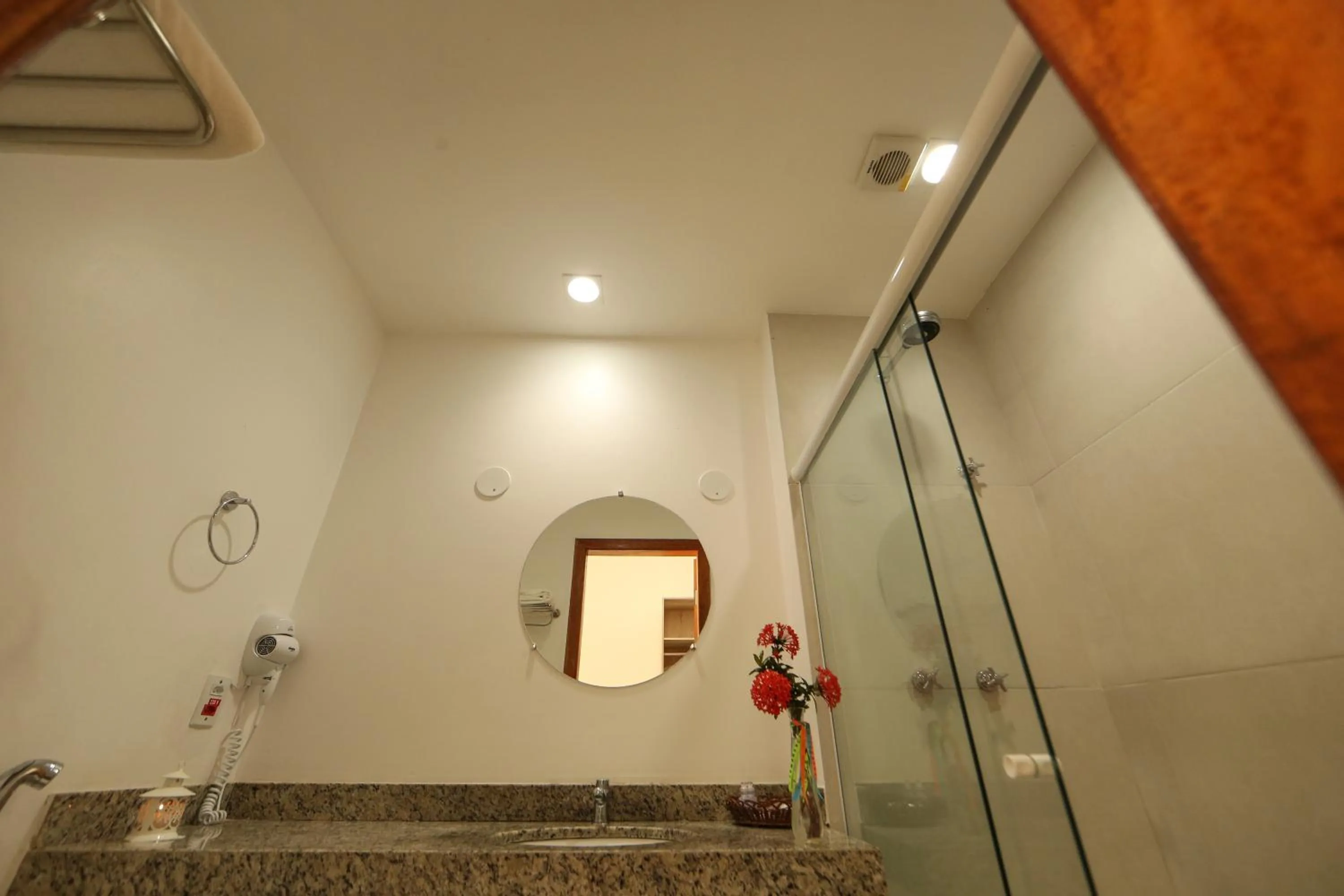 Bathroom in Jardim Atlântico Beach Resort