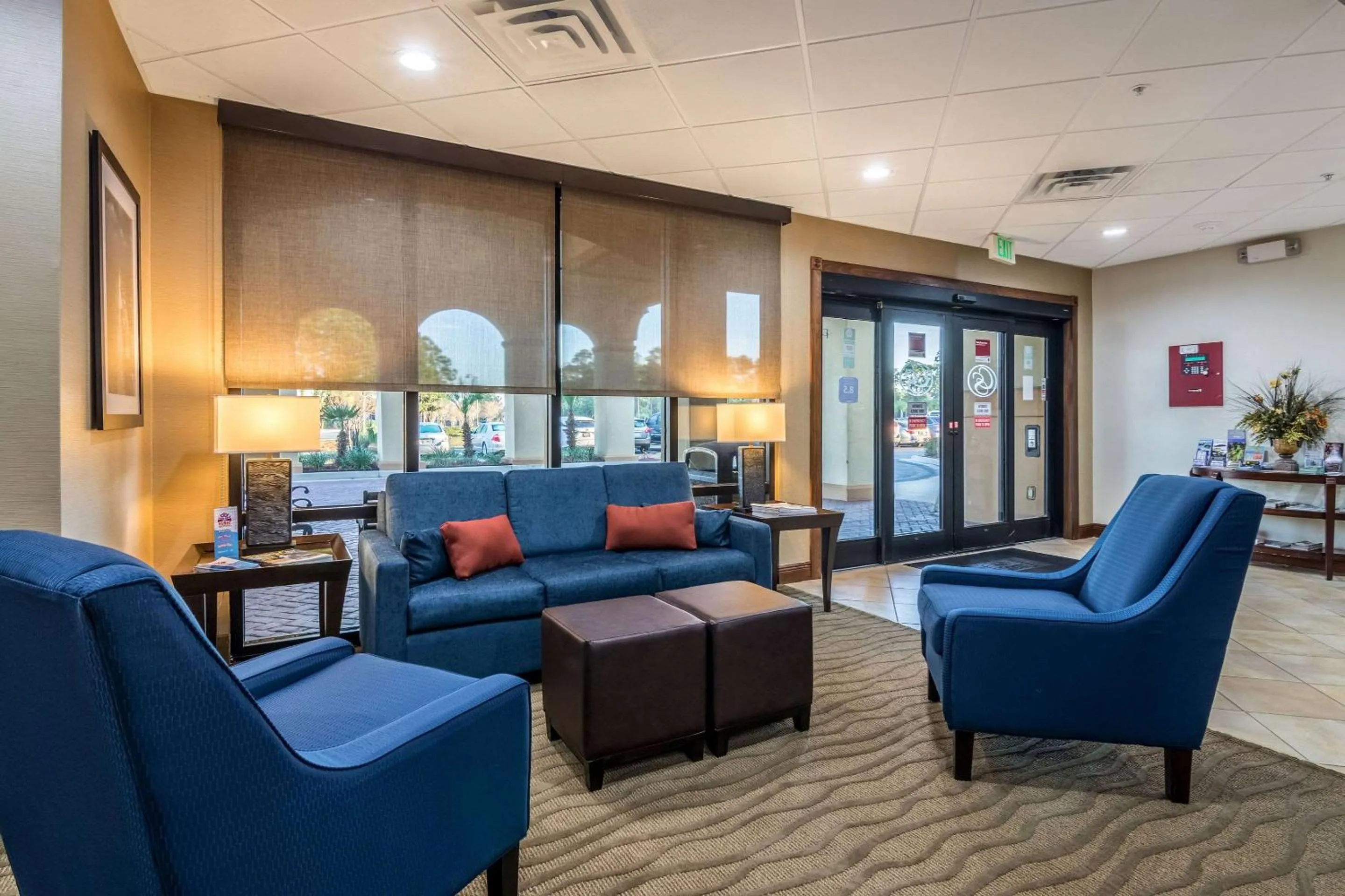 Lobby or reception in Comfort Suites