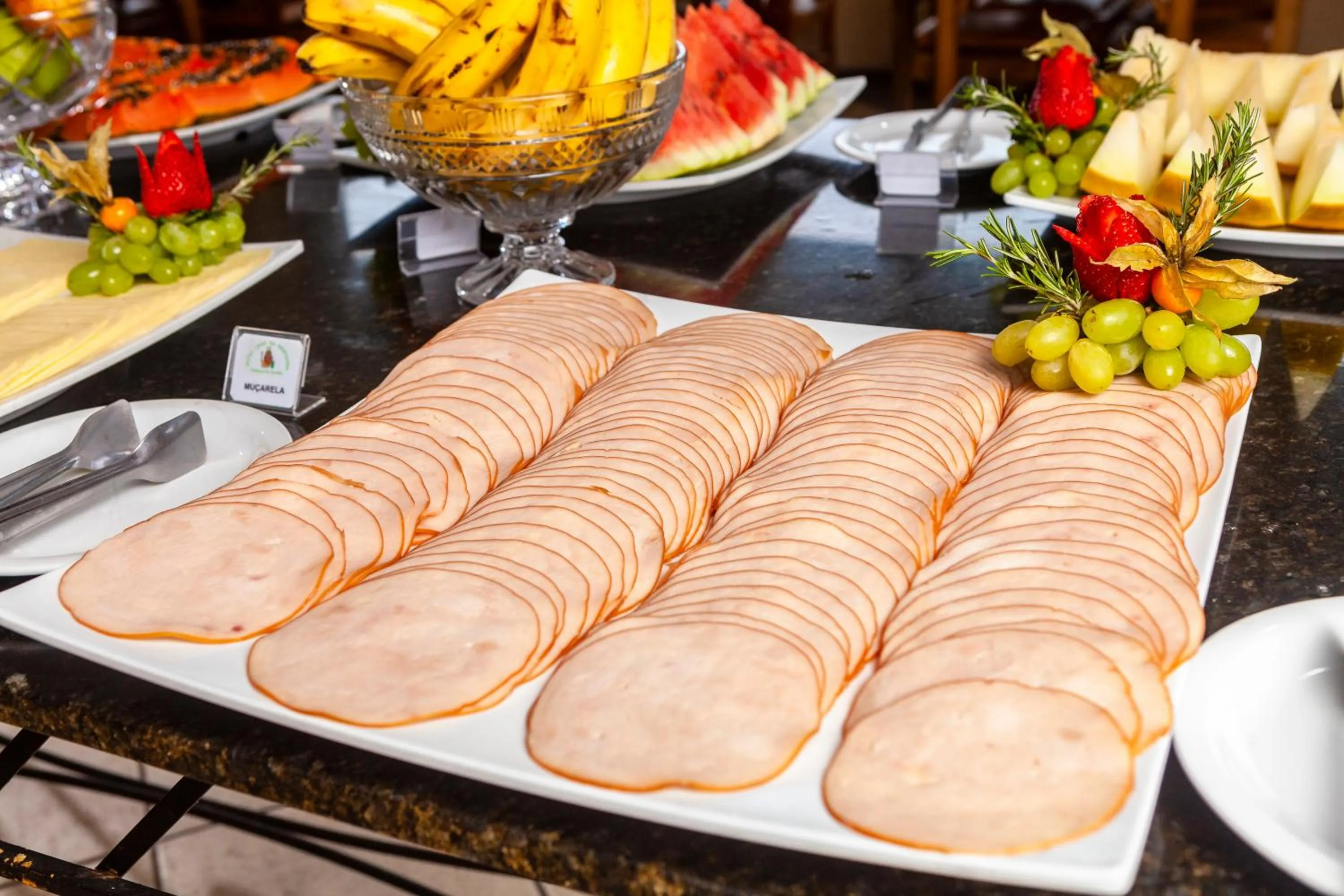 Buffet breakfast in Hotel Leão da Montanha