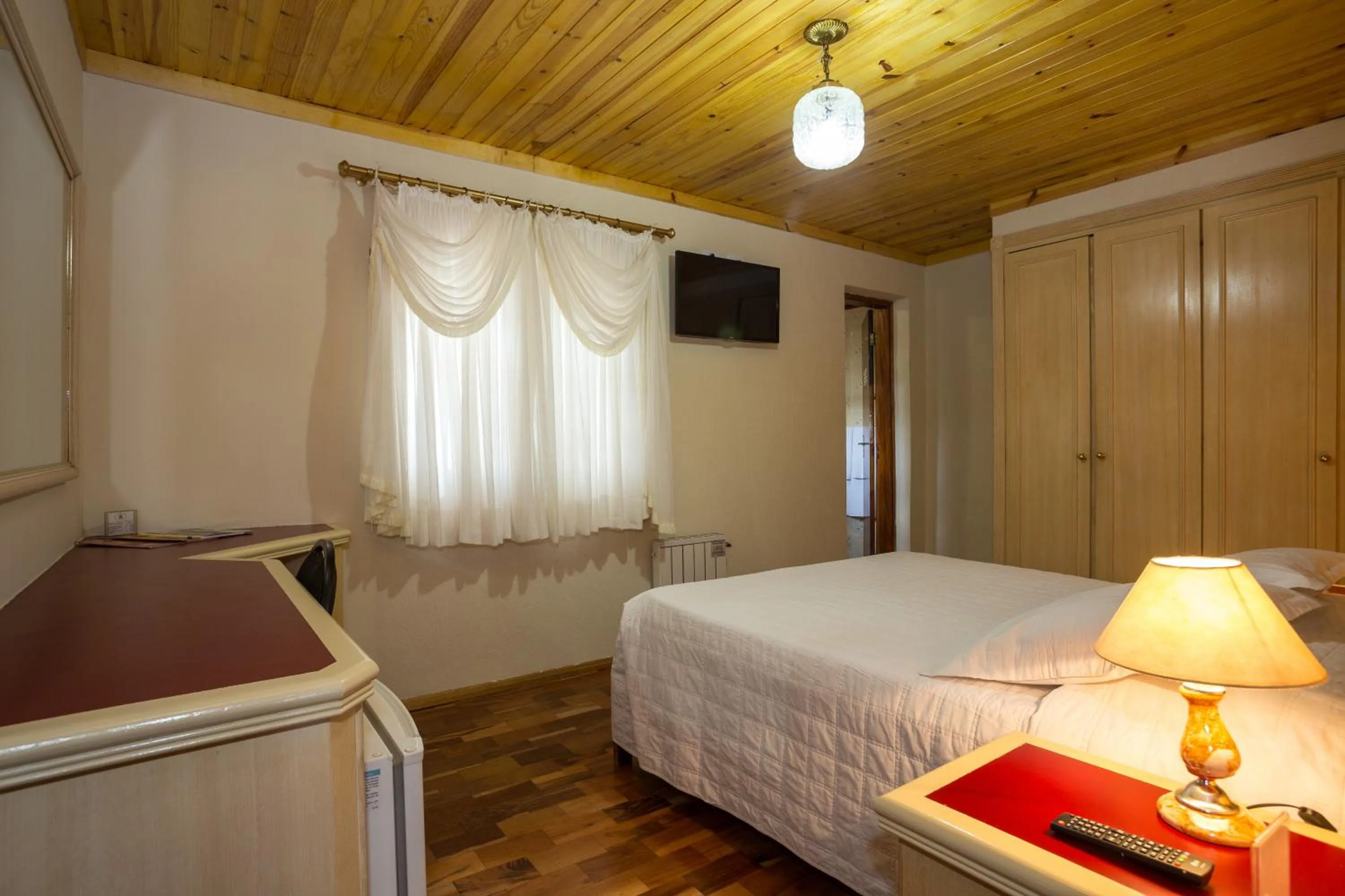 Bedroom, Bed in Hotel Leão da Montanha