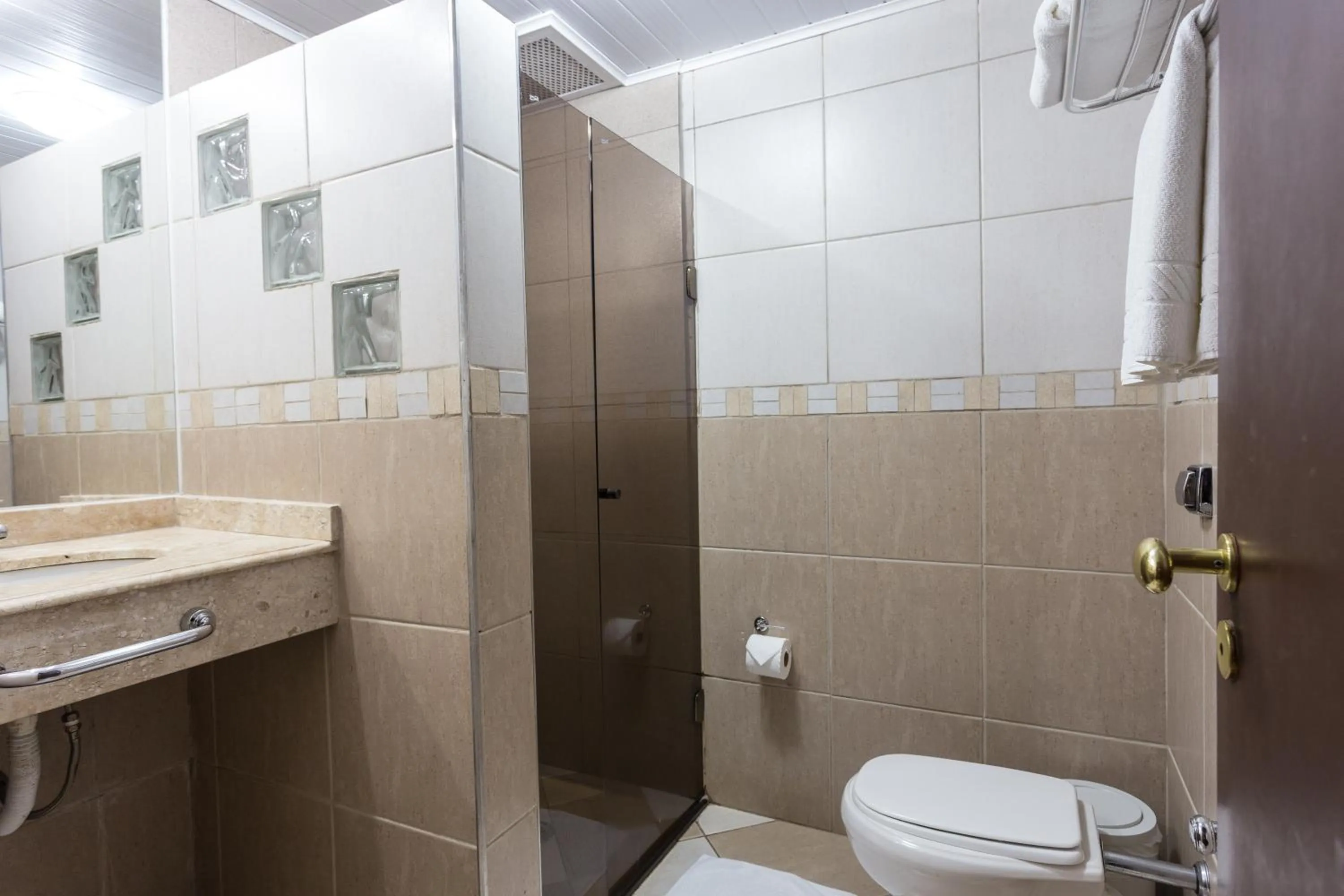 Bathroom in Hotel Leão da Montanha