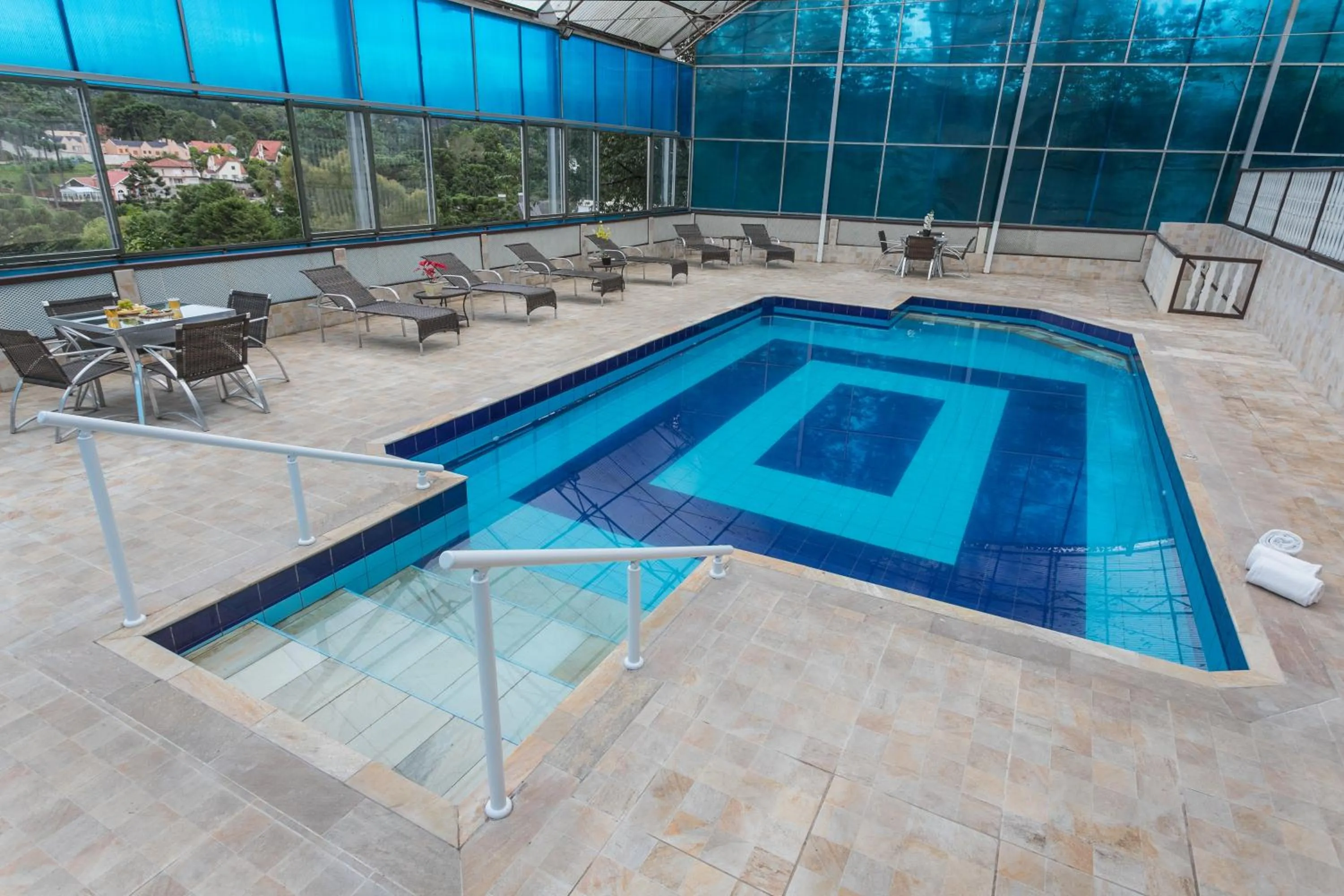 Pool view in Hotel Leão da Montanha