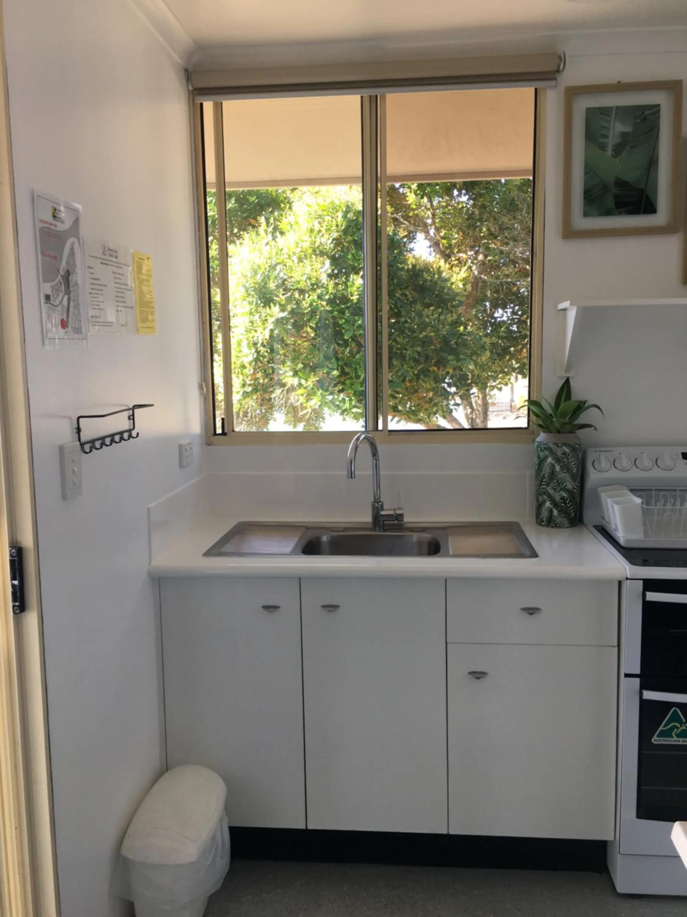 Kitchen or kitchenette in Maroochy River Bungalows