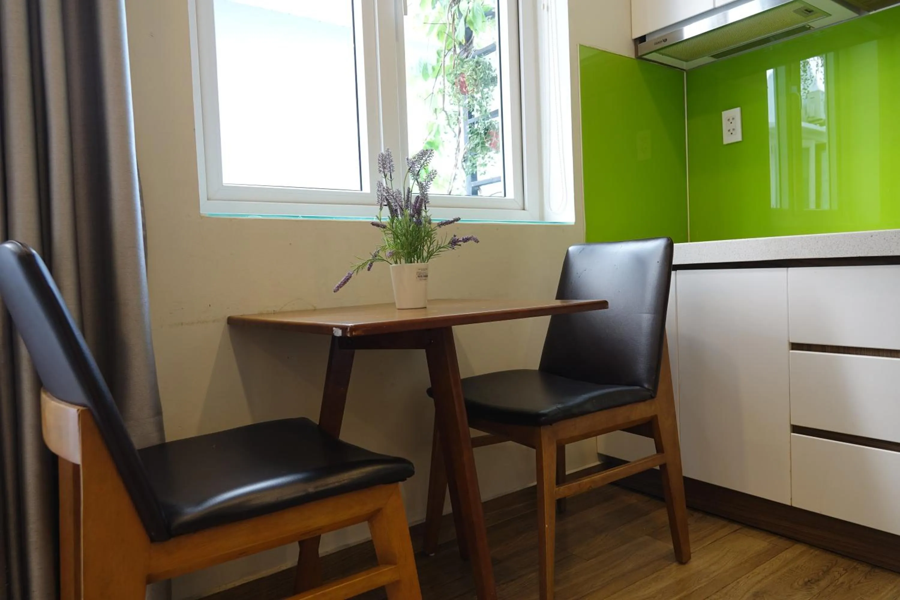 Seating area in Spring Light Home