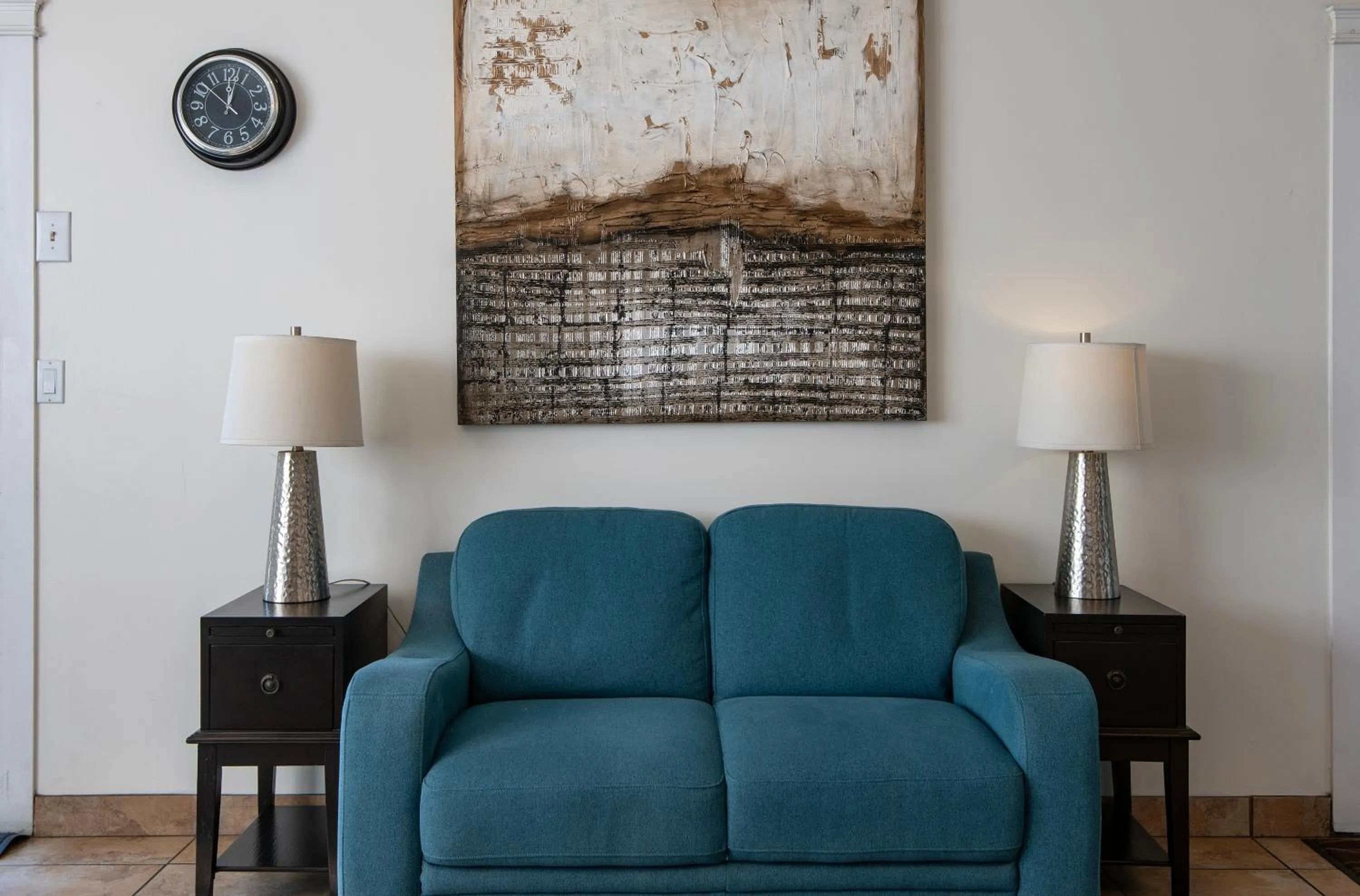 Riverland Inn & Suites