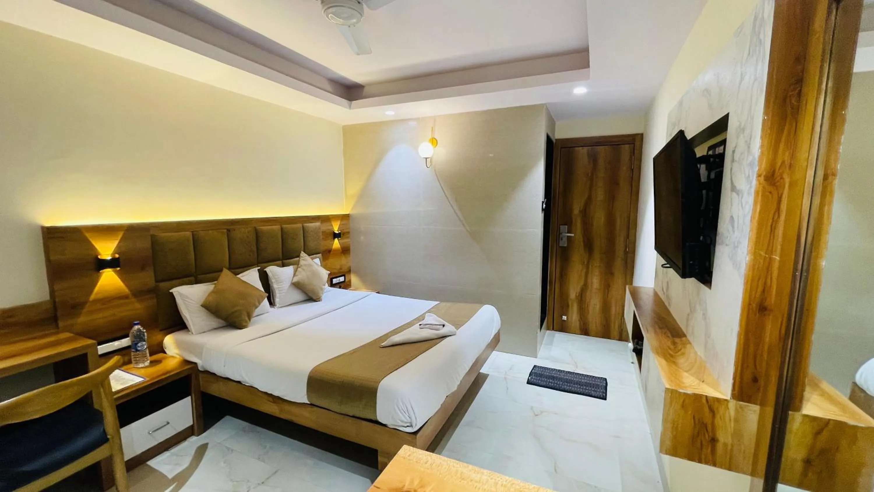 Bed in Hotel Arma Residency